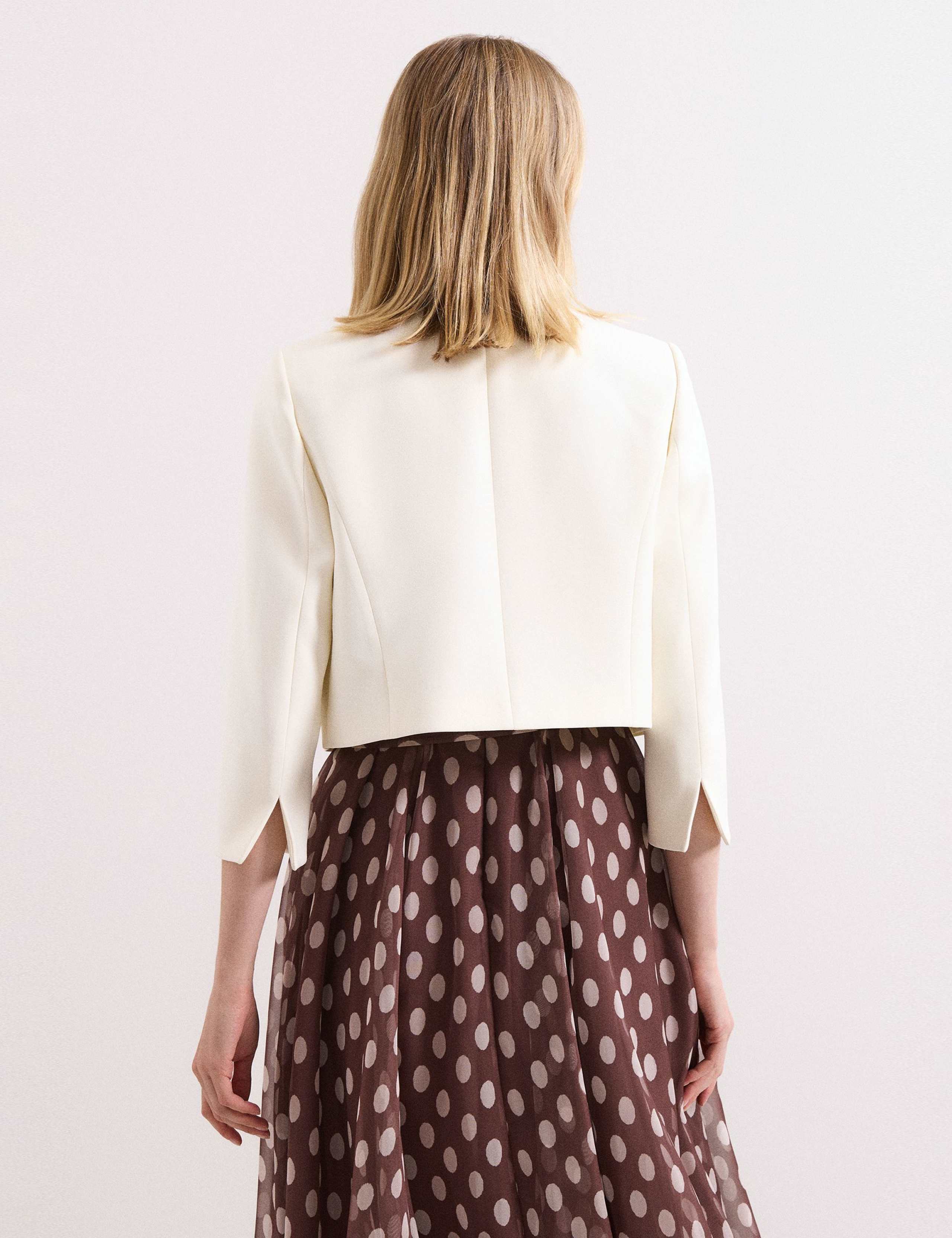 Lightweight Short Jacket 7 of 8