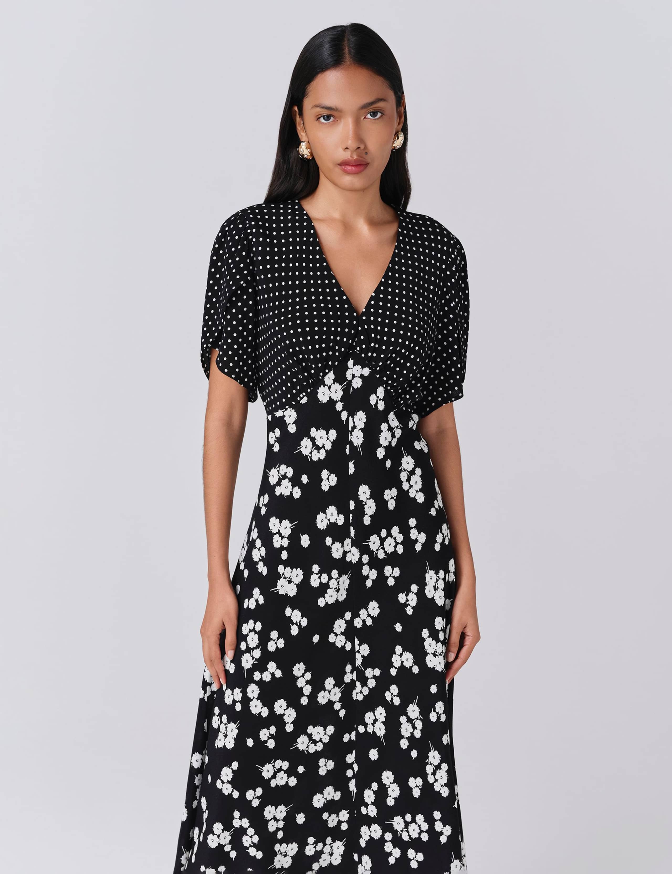 Floral V-Neck Midi Tea Dress 2 of 5
