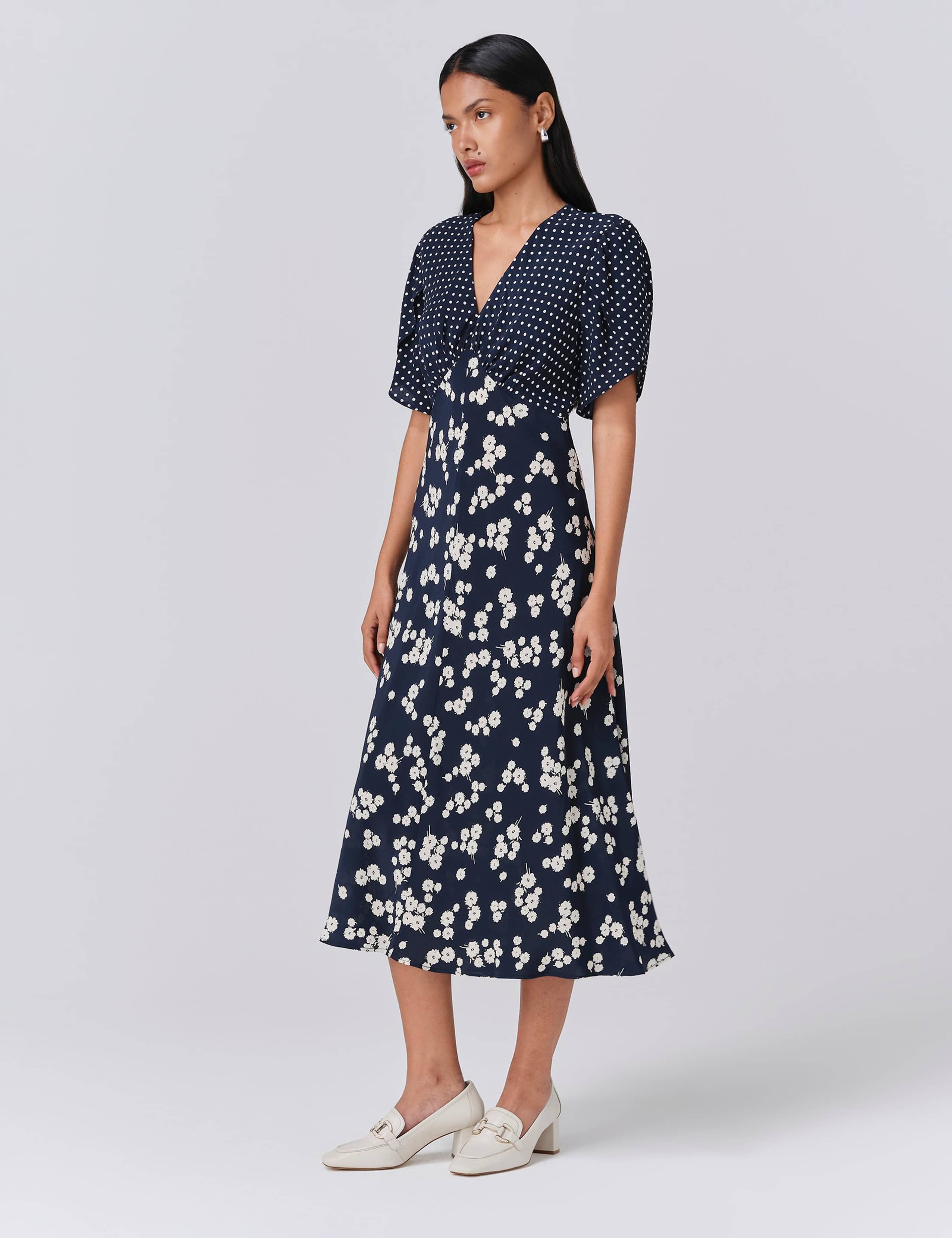 Printed V-Neck Midi Tea Dress 2 of 5