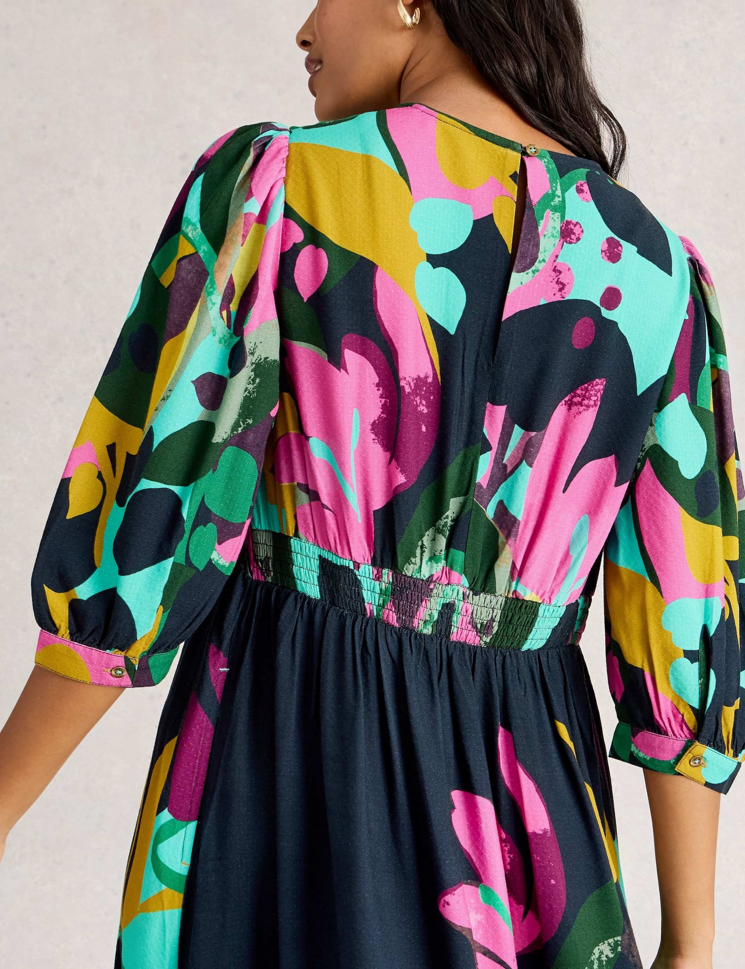 Printed V-Neck Midi Relaxed Waisted Dress 4 of 6