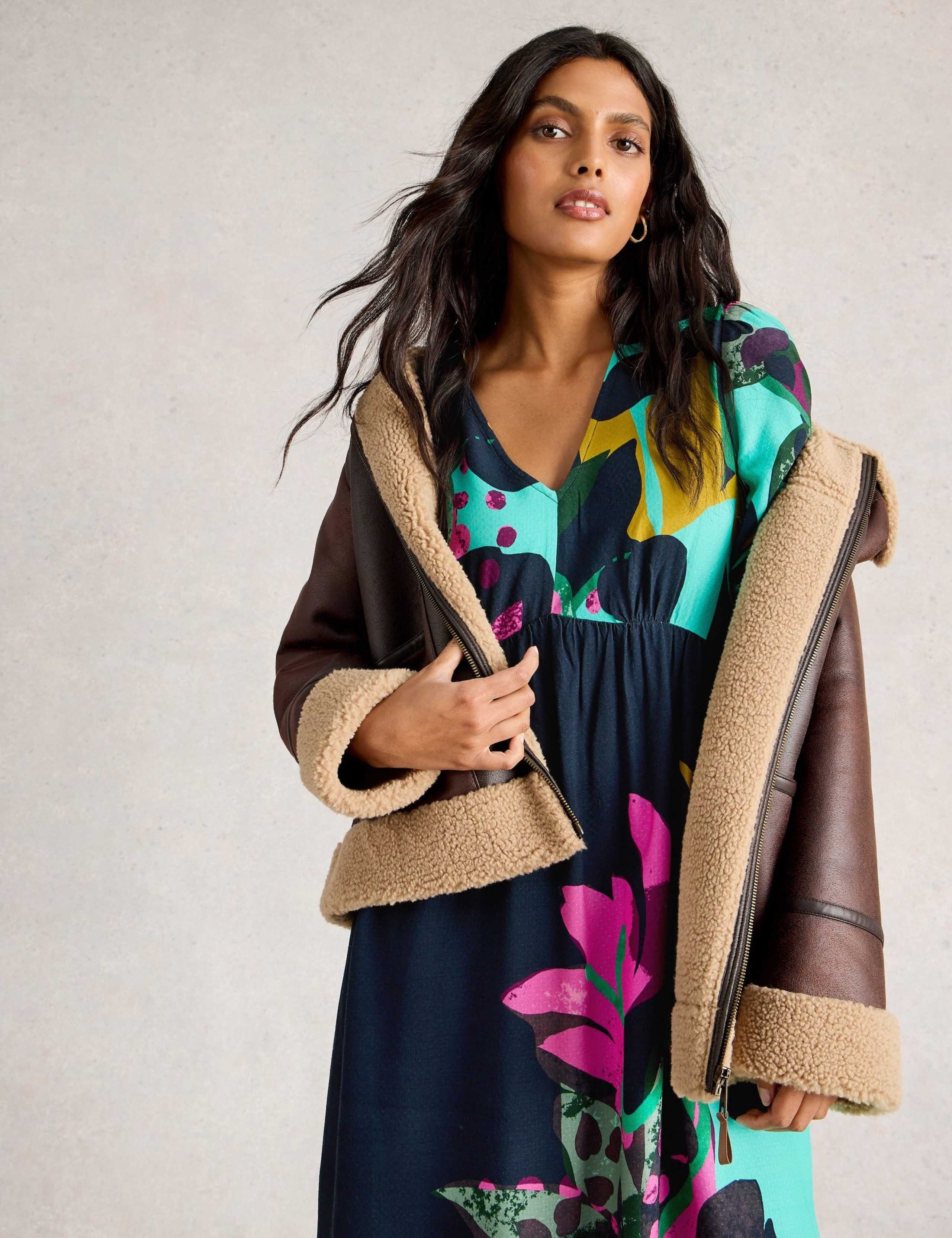 Printed V-Neck Midi Relaxed Waisted Dress 6 of 6