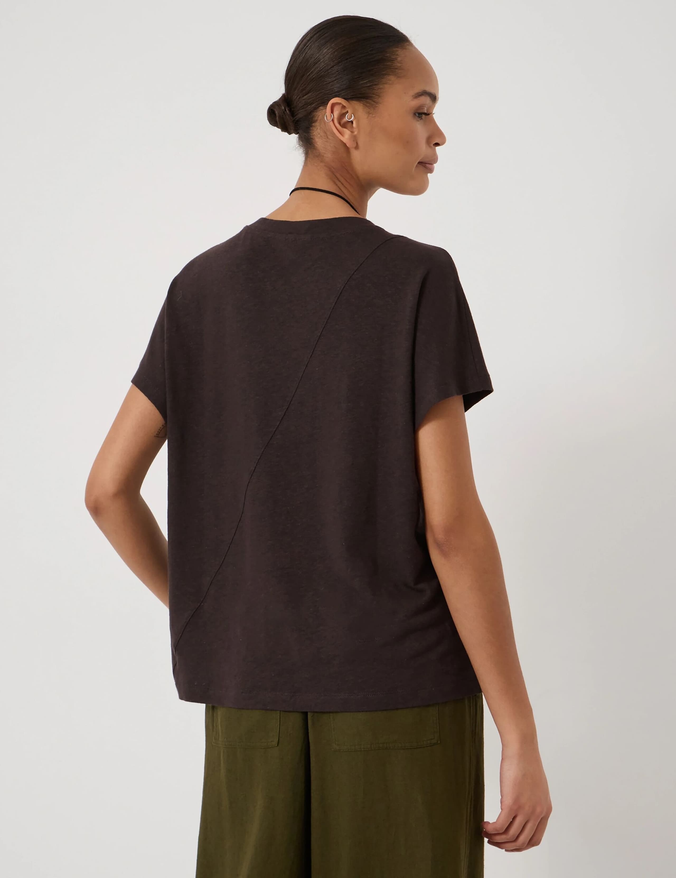 Linen Rich V-Neck T-Shirt 4 of 6