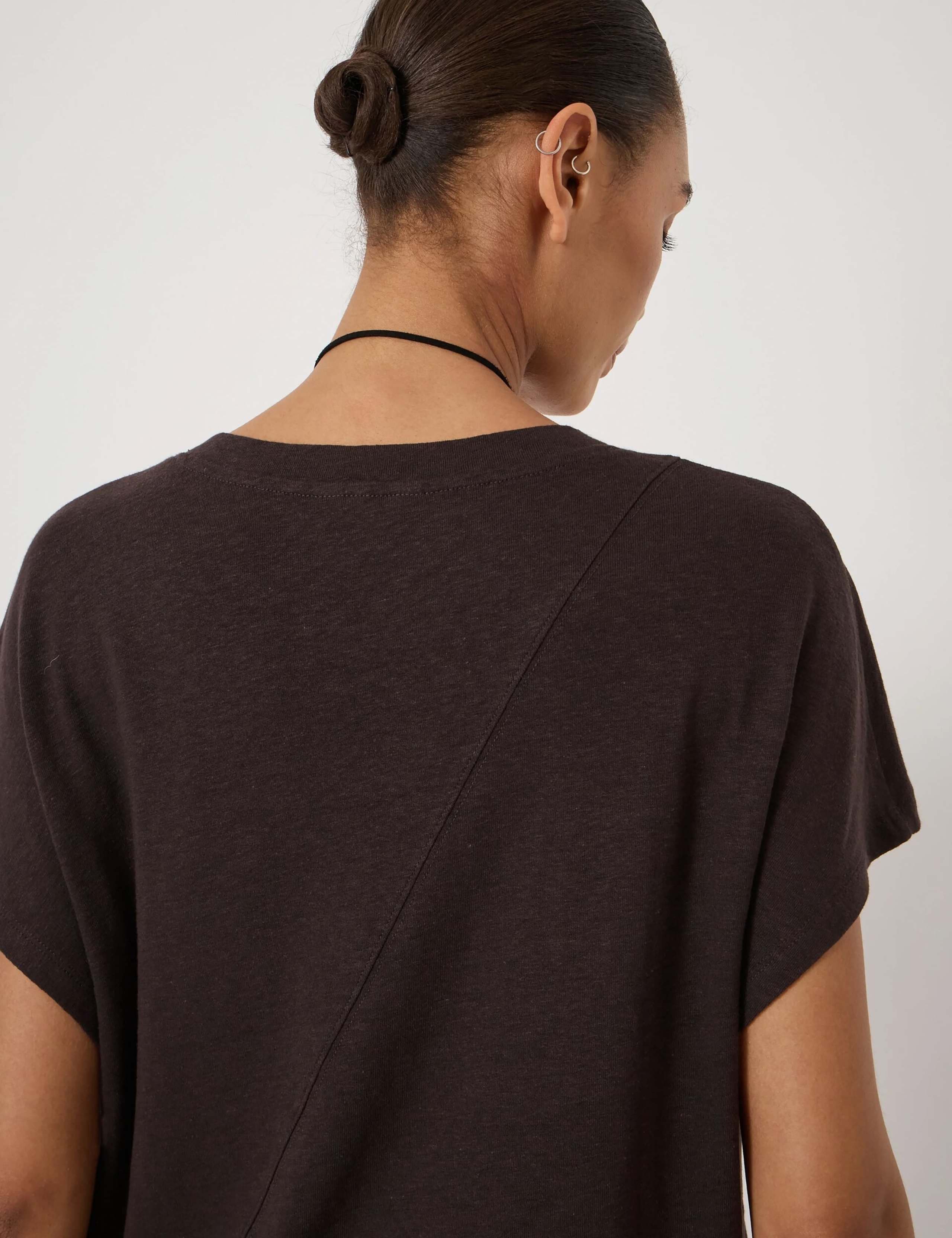 Linen Rich V-Neck T-Shirt 6 of 6