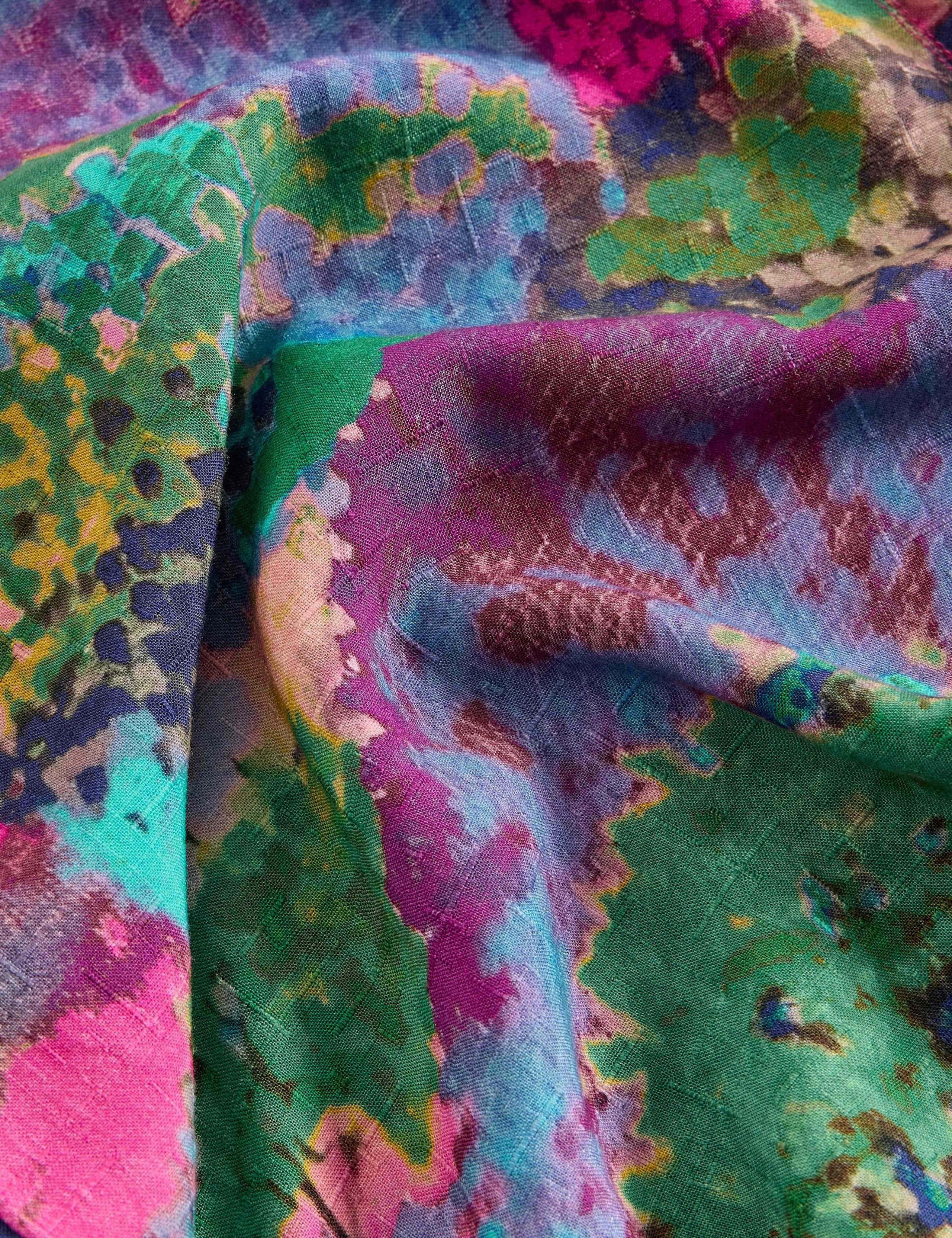 Printed V-Neck Knee Length Relaxed Shift Dress 5 of 6