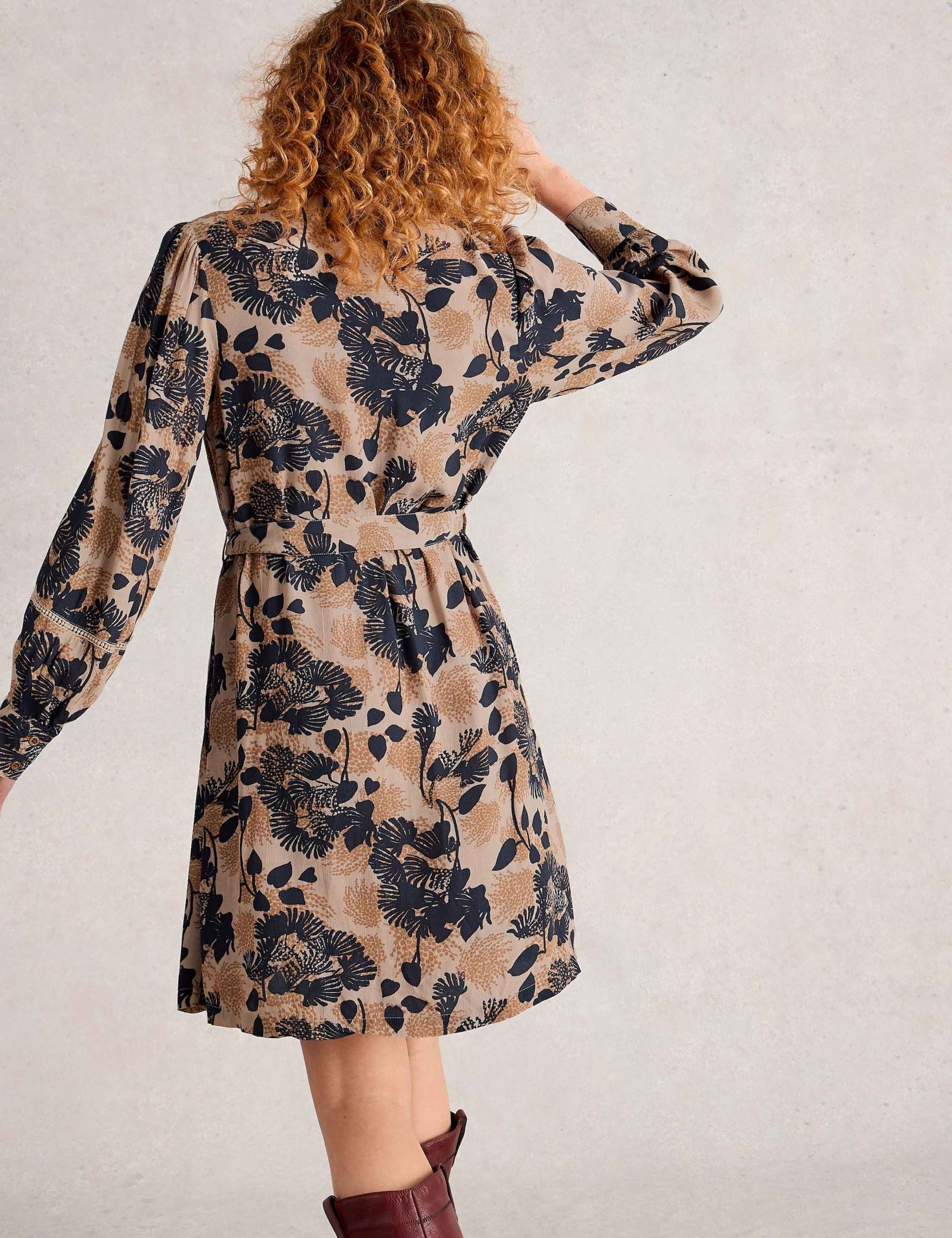 Printed V-Neck Belted Knee Length Tea Dress 4 of 6