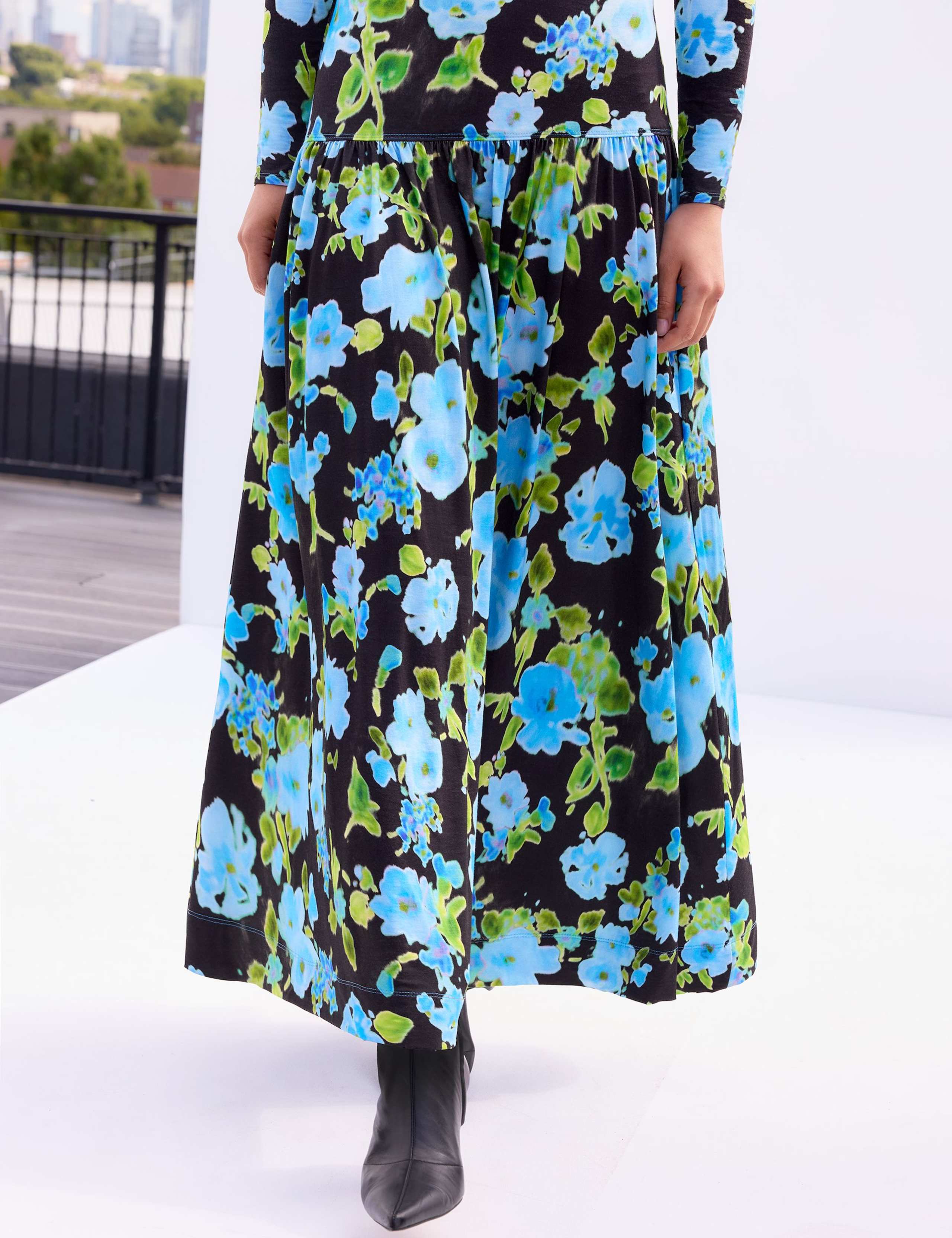 Floral Funnel Neck Midaxi Drop Waist Dress 3 of 3