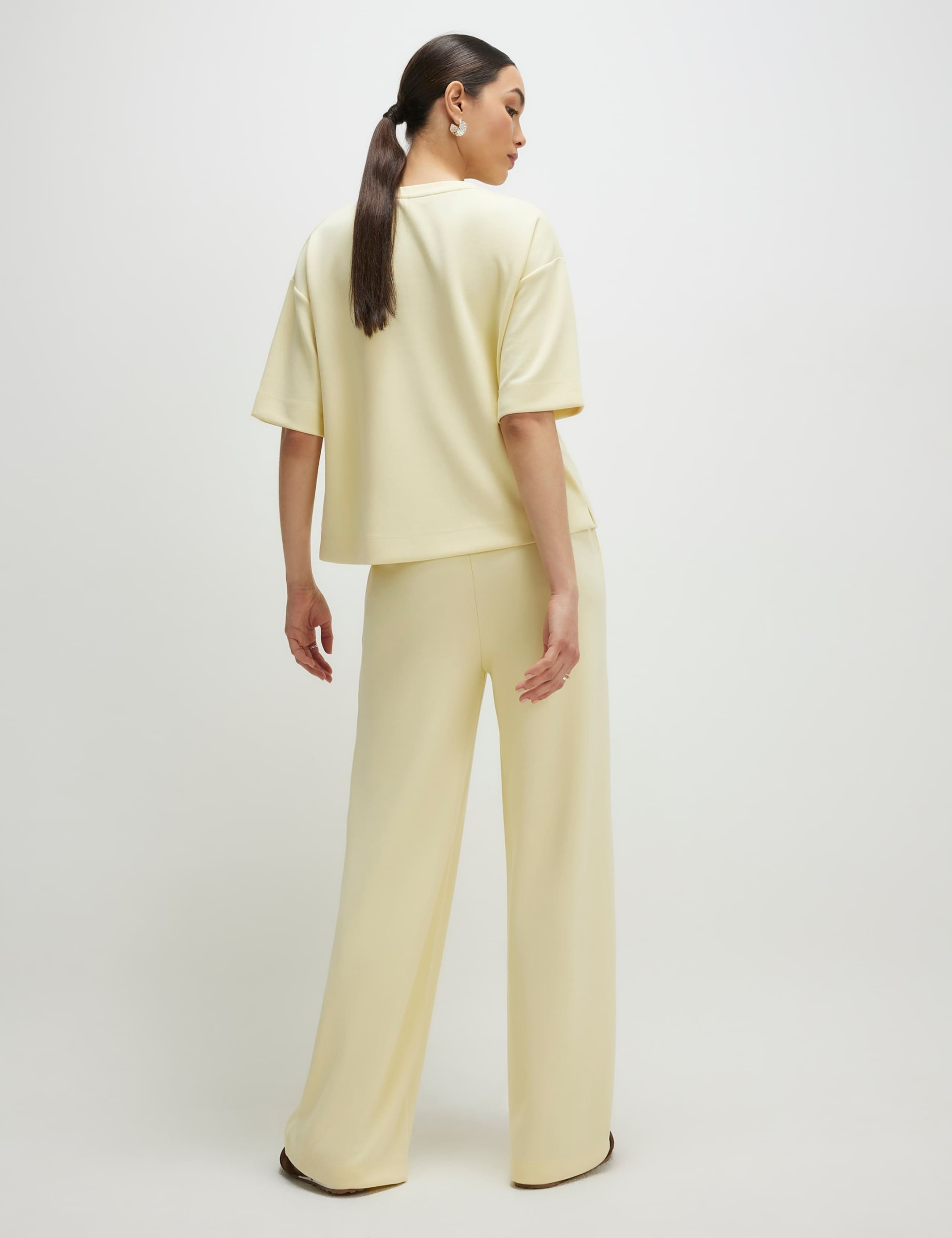 Drawstring Wide Leg Joggers 2 of 4