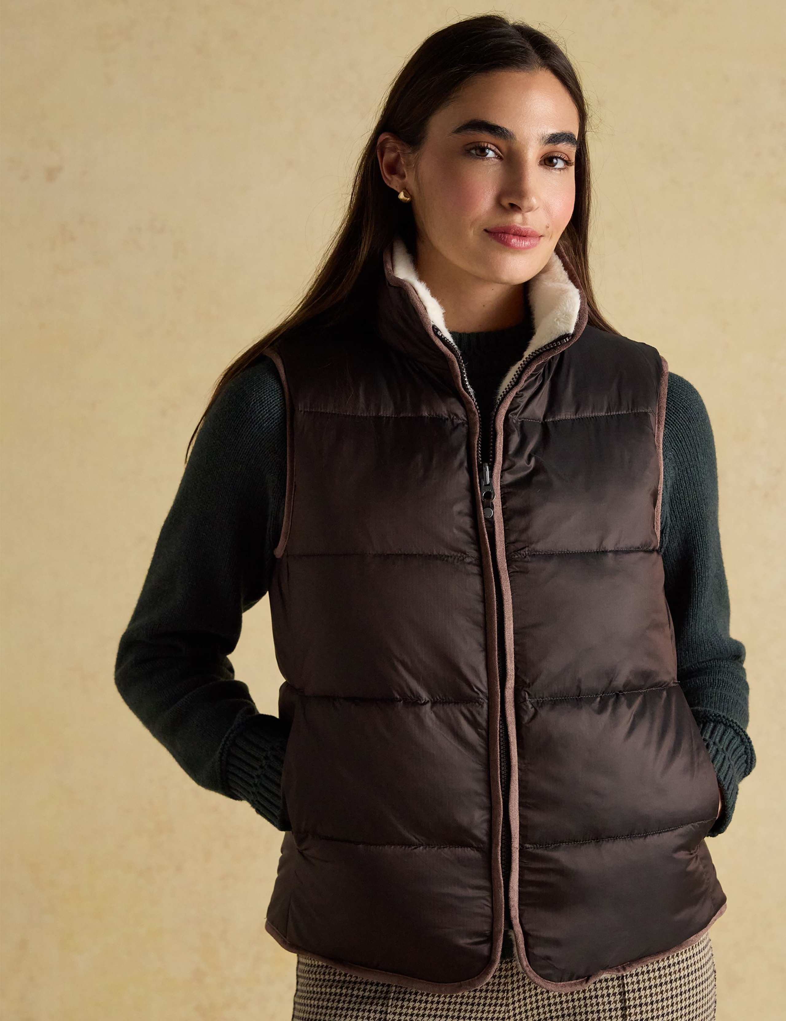 Reversible Padded Funnel Neck Gilet 3 of 9