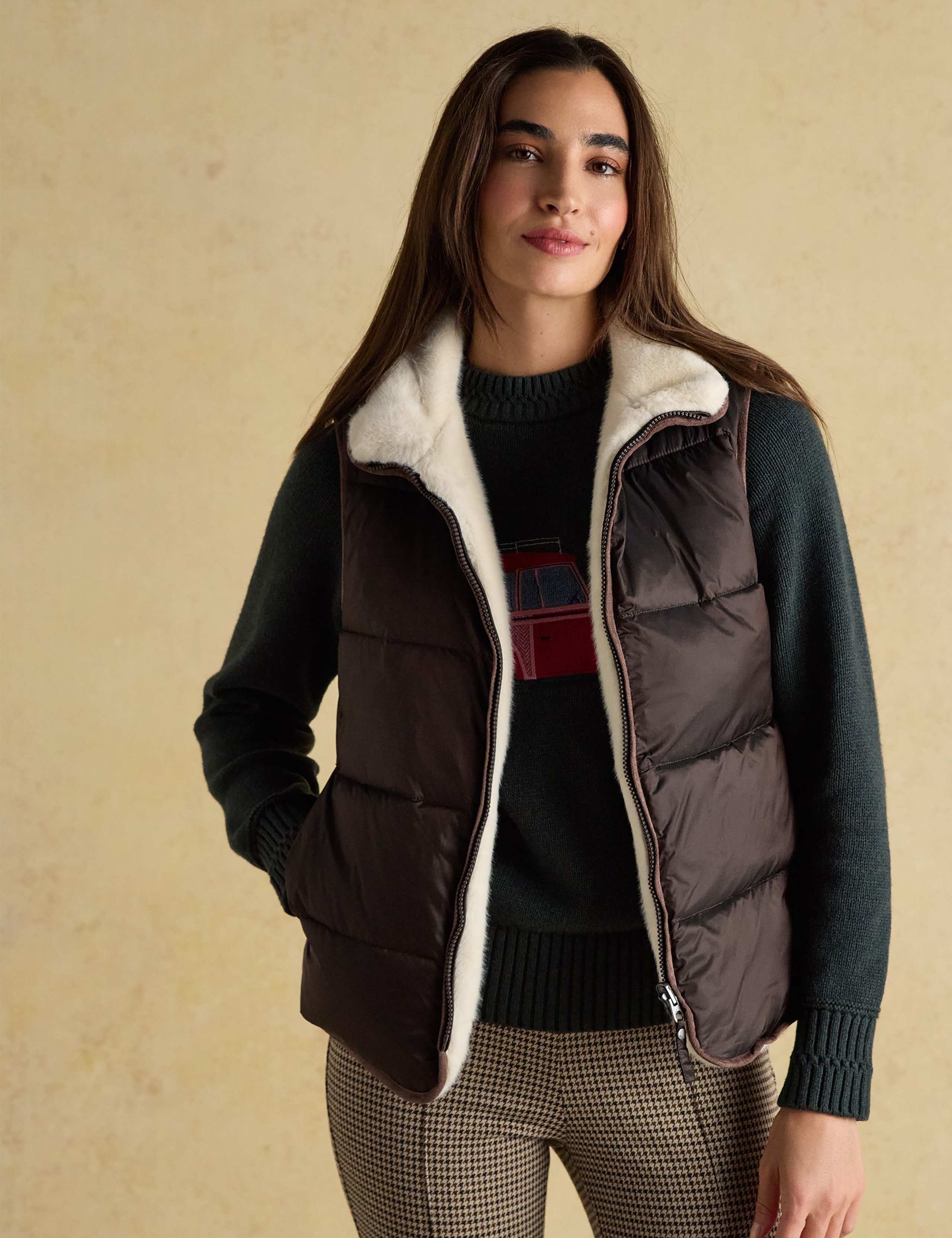 Reversible Padded Funnel Neck Gilet 7 of 9