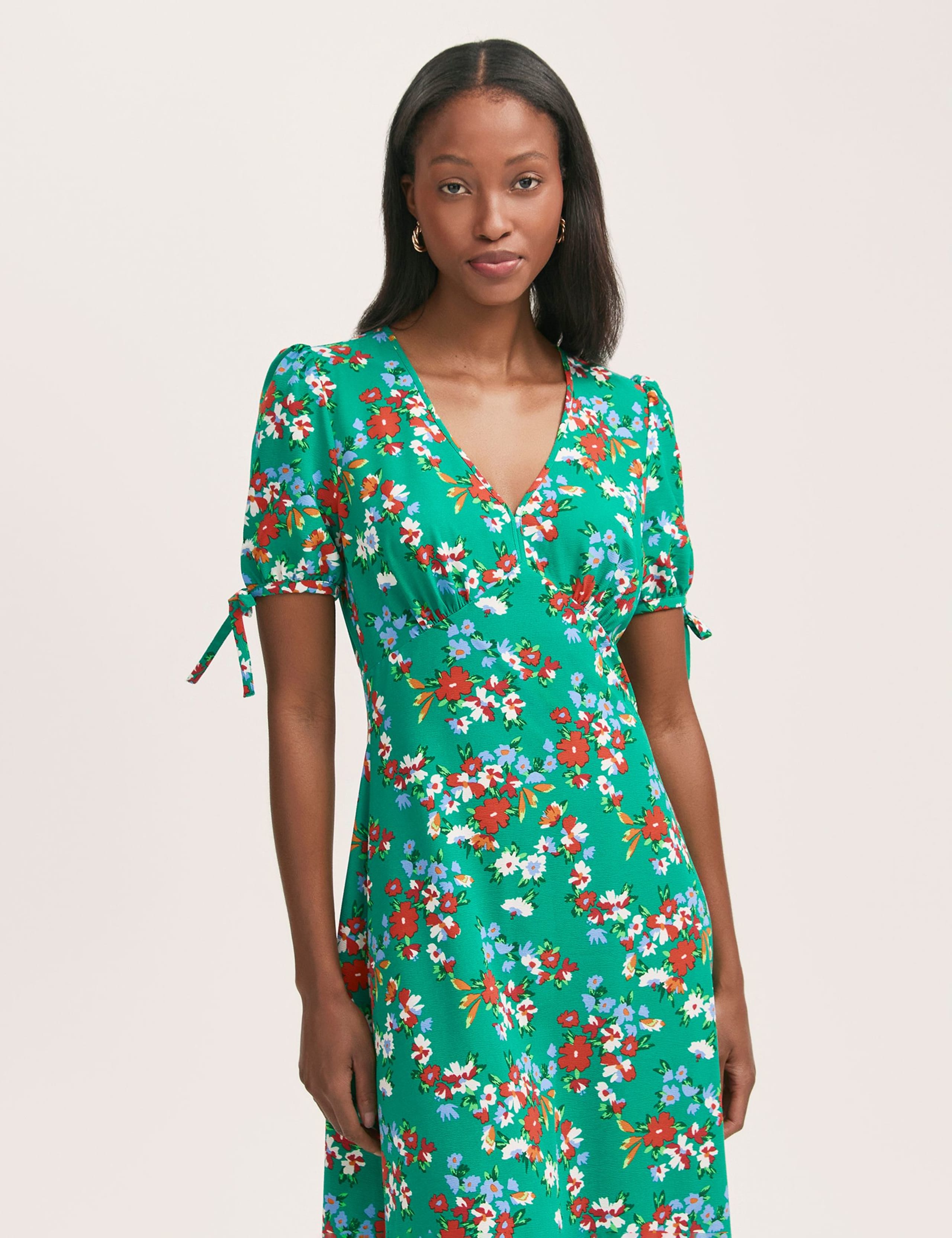 Crepe Floral V-Neck Midi Tea Dress 4 of 4