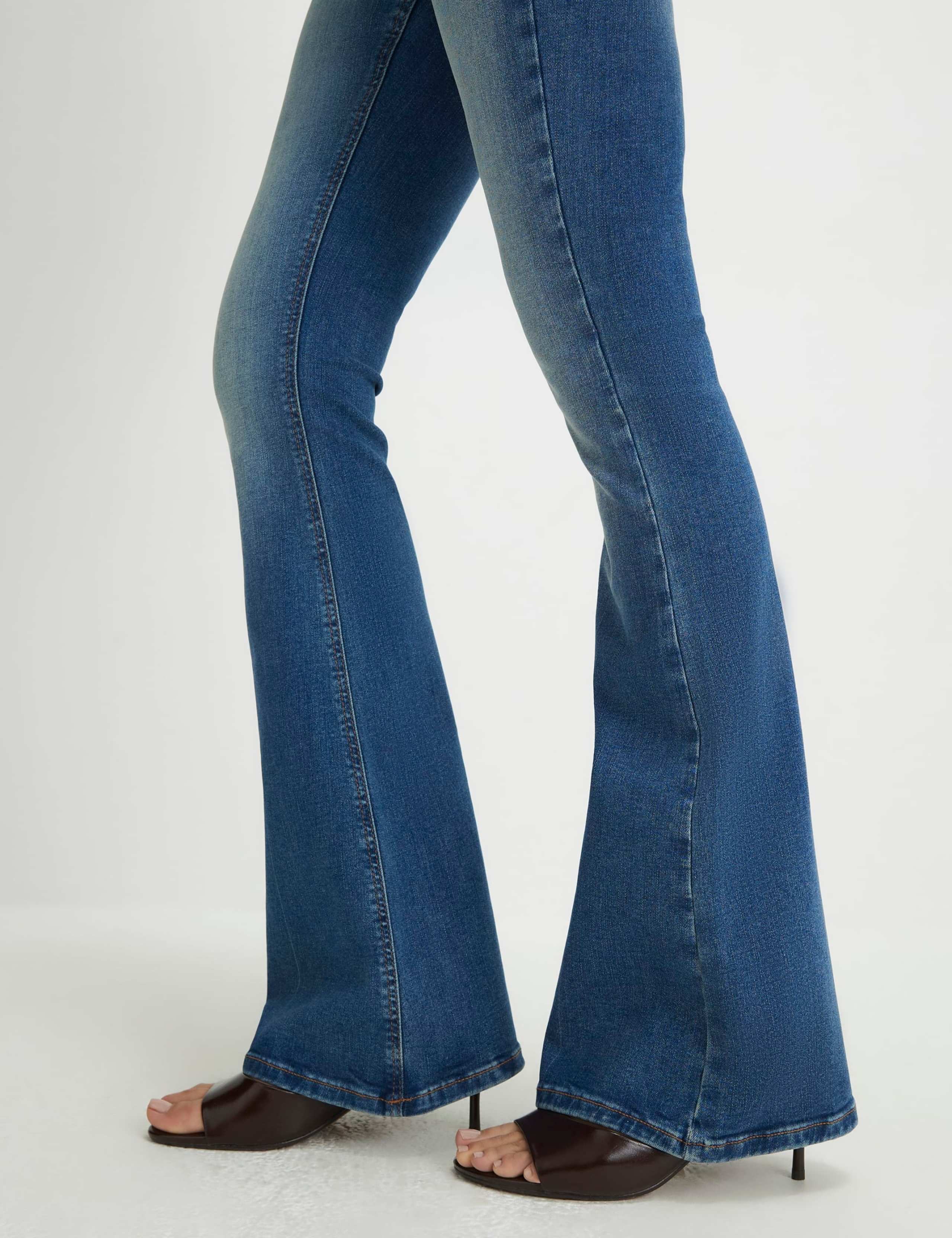 Washed Sculpt Flare Jeans 4 of 4