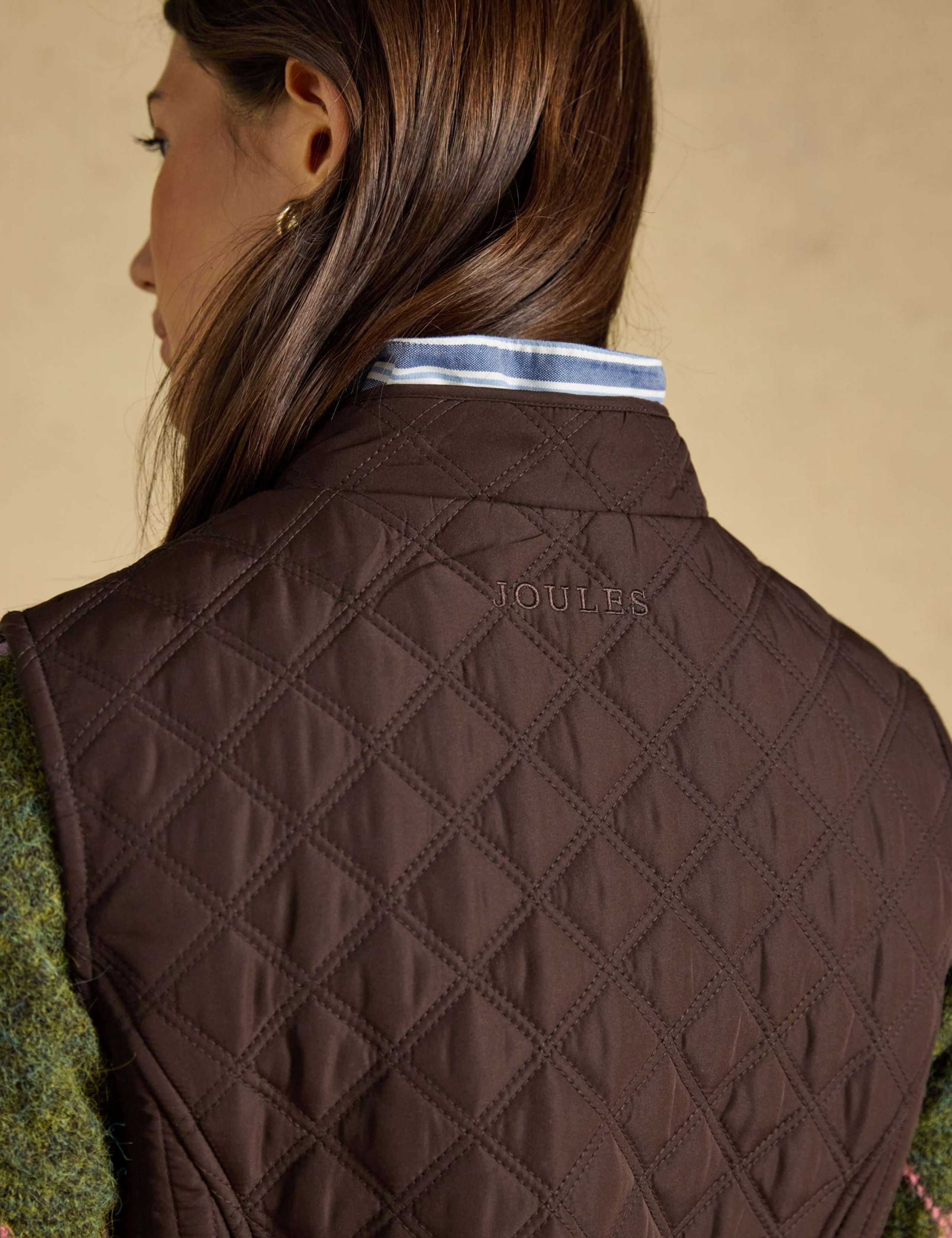 Showerproof Diamond Quilted Gilet 4 of 8