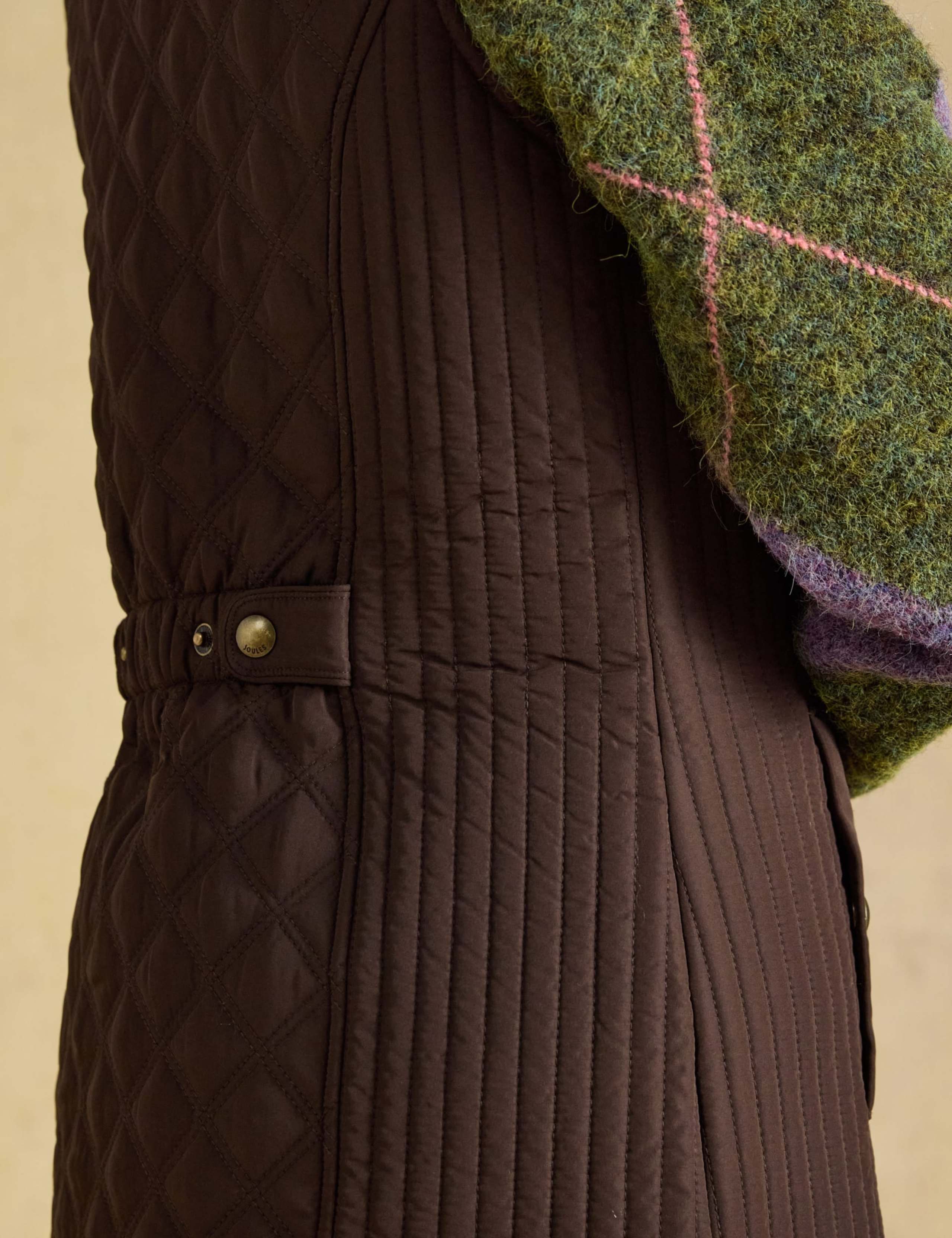 Showerproof Diamond Quilted Gilet 8 of 8