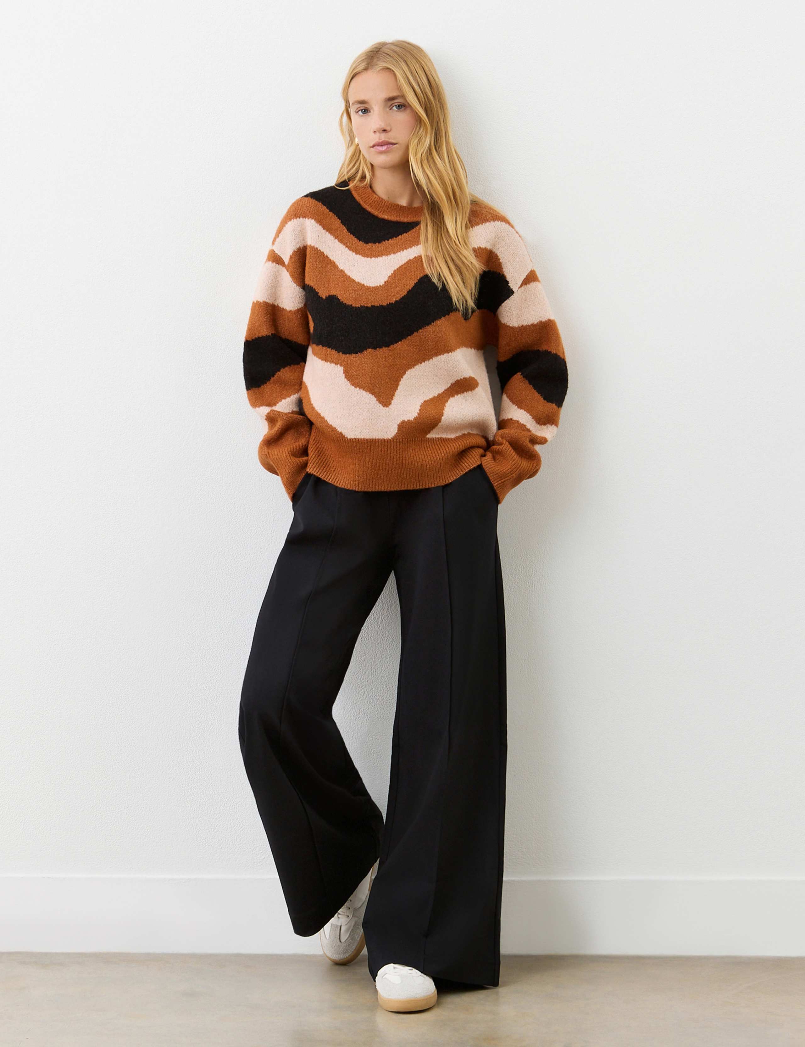 Patterned Jumper 3 of 4