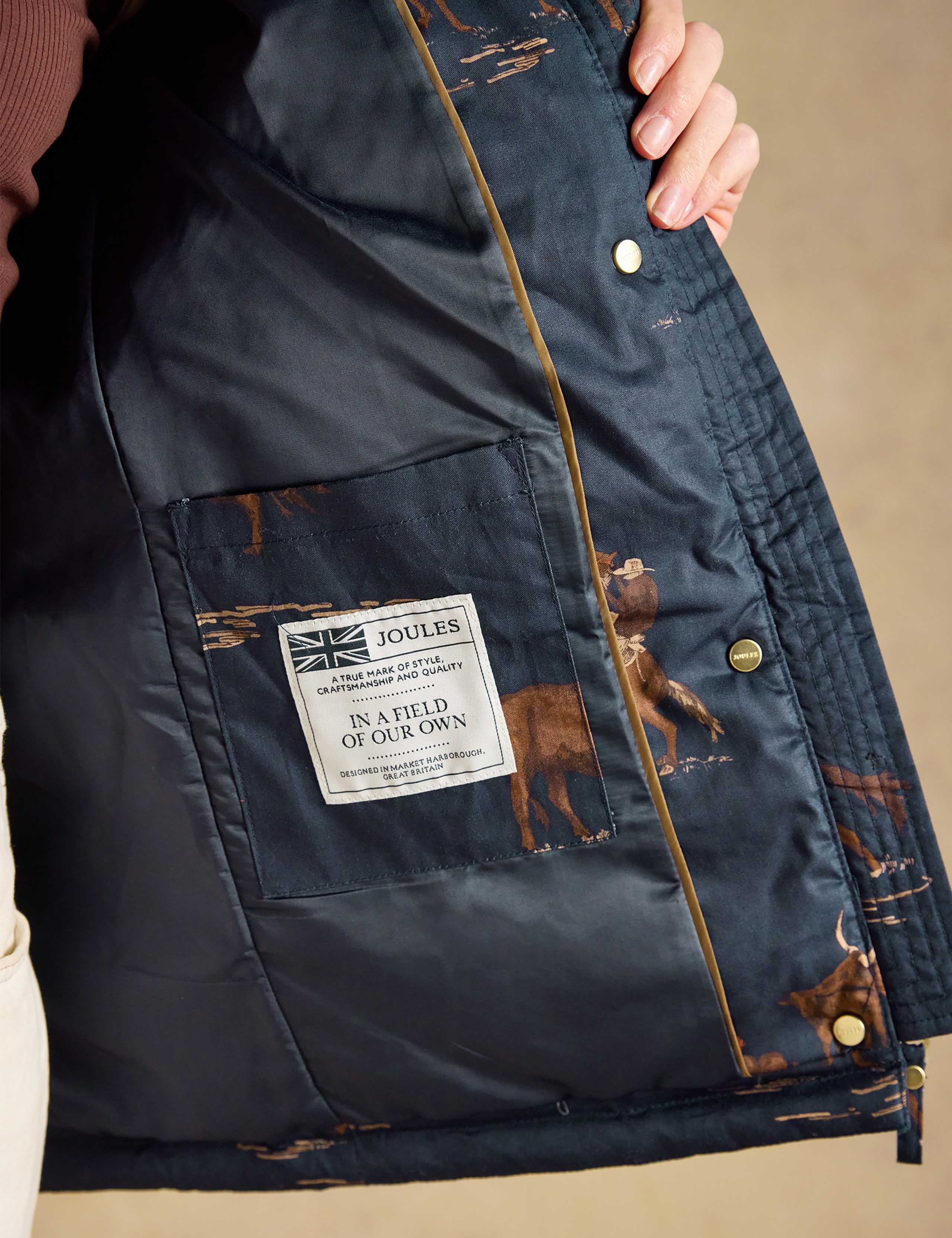 Cotton Diamond Quilted Printed Jacket 5 of 10