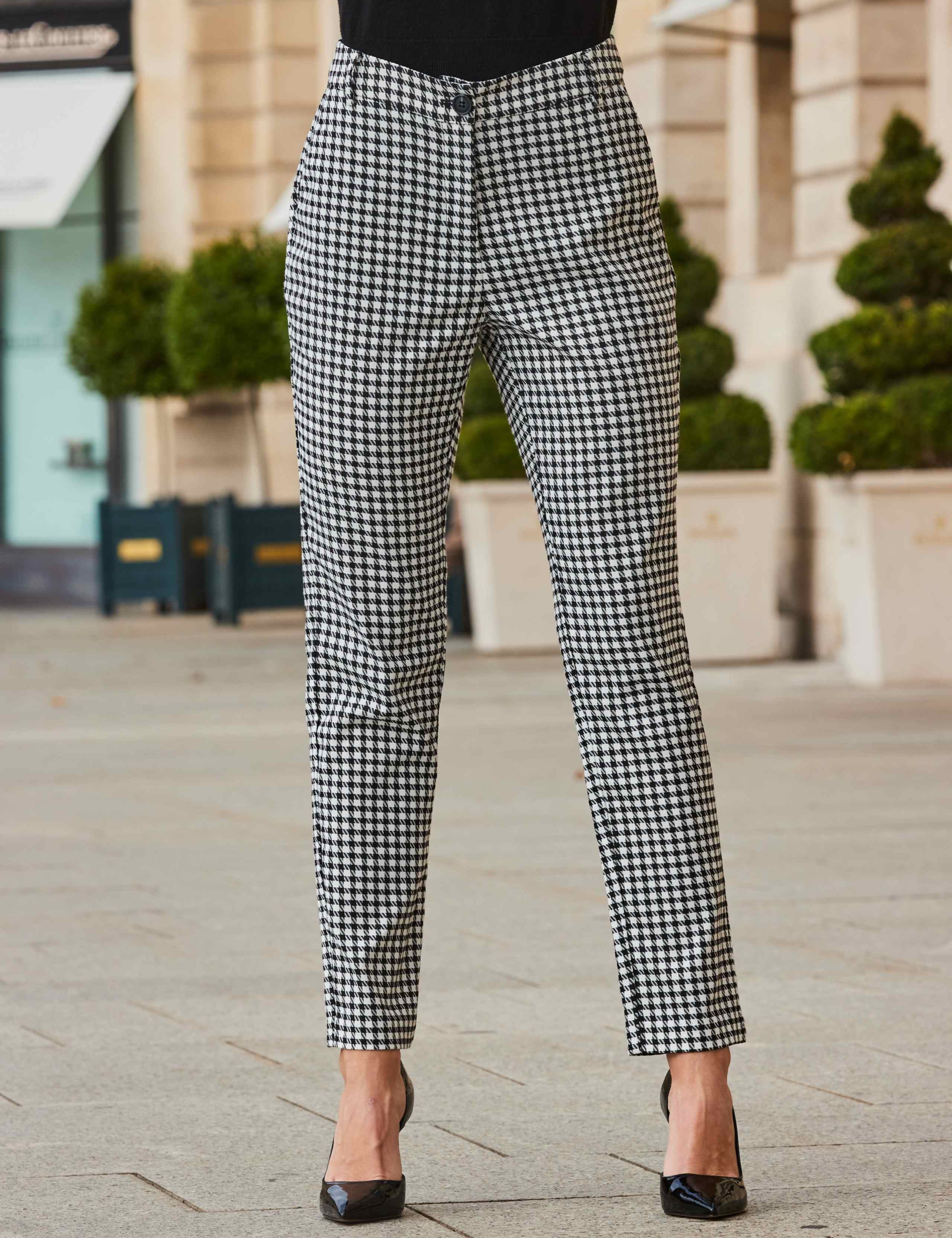 Houndstooth Tapered Trousers 4 of 5