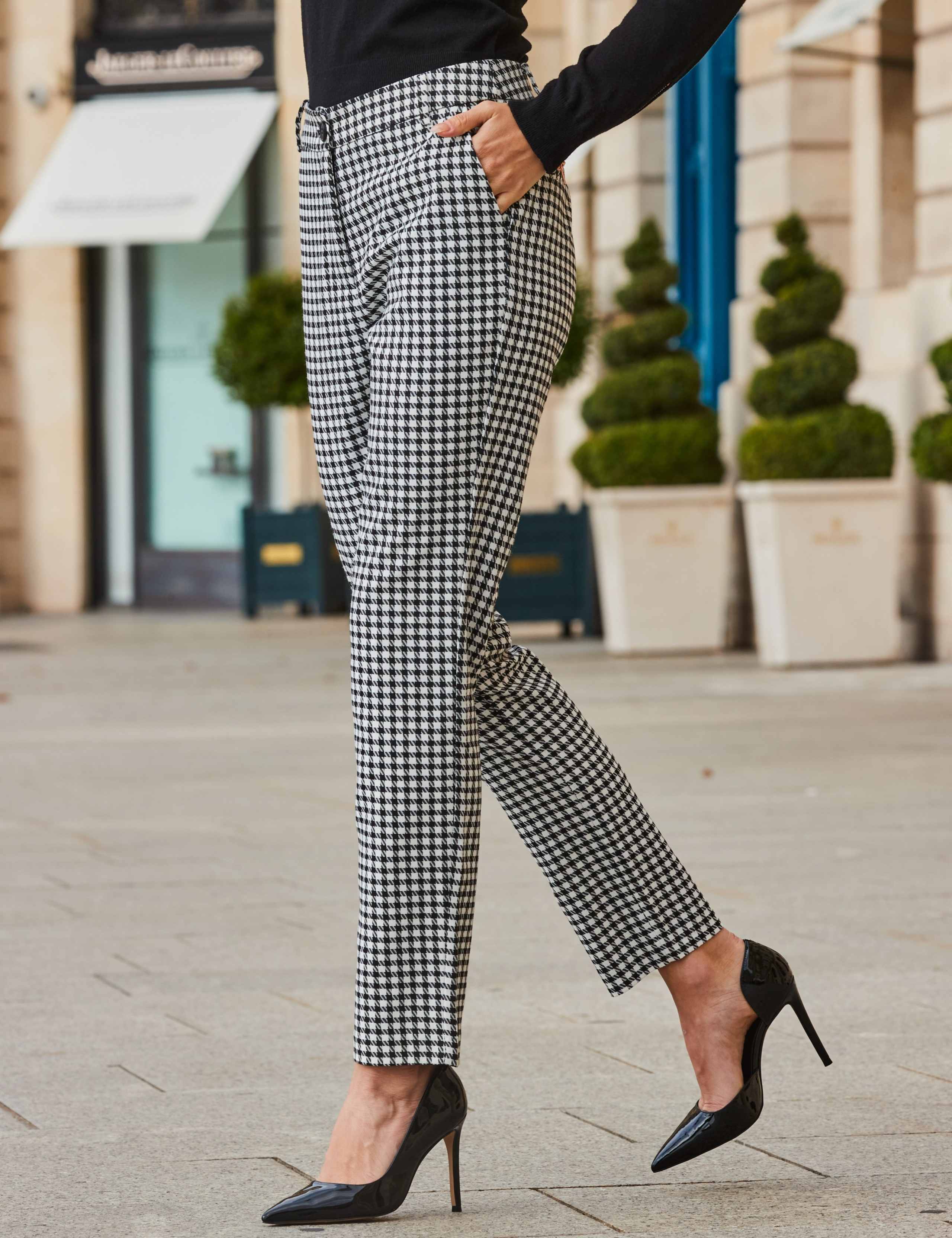 Houndstooth Tapered Trousers 5 of 5