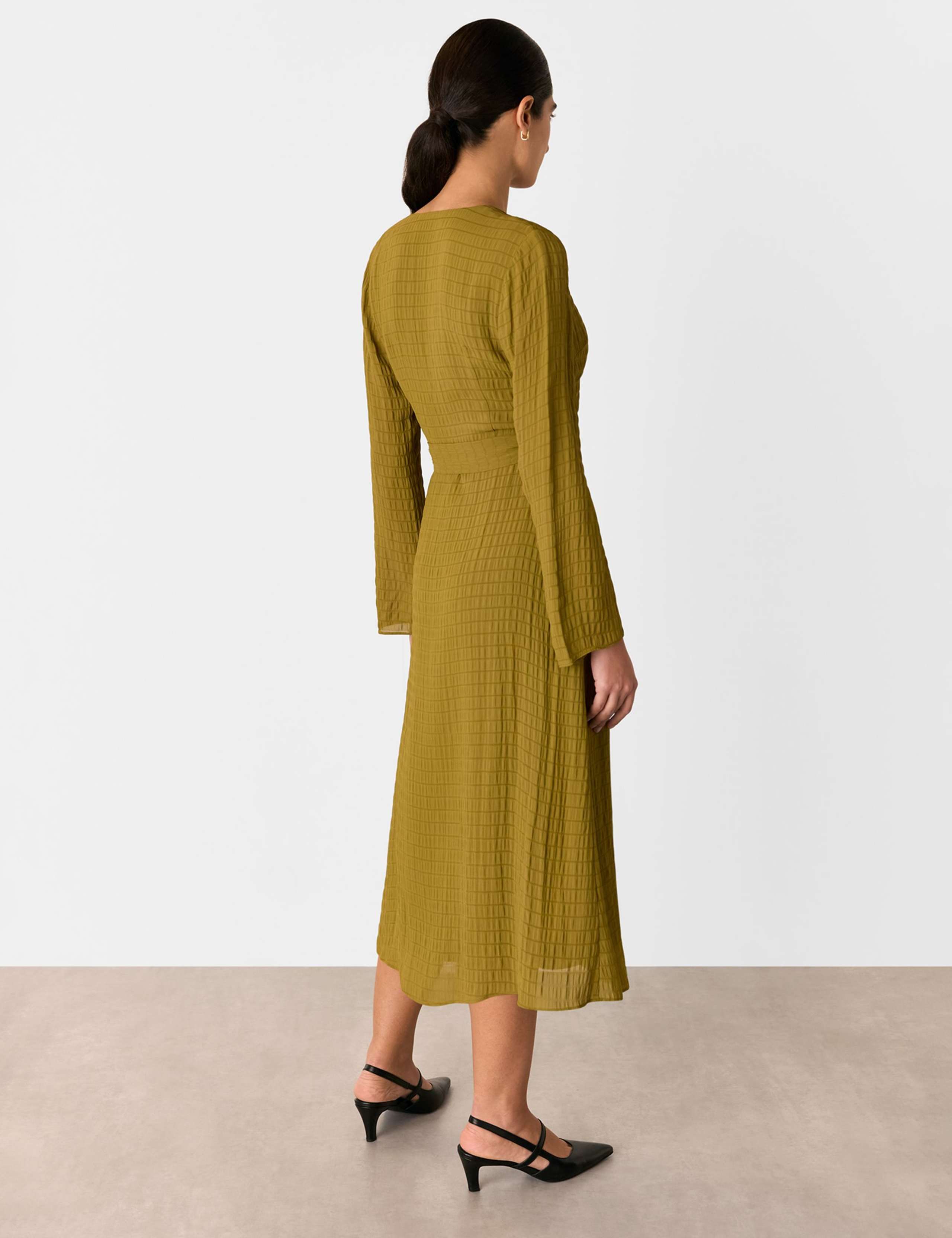 Textured V-Neck Tie Waist Midi Wrap Dress 3 of 4