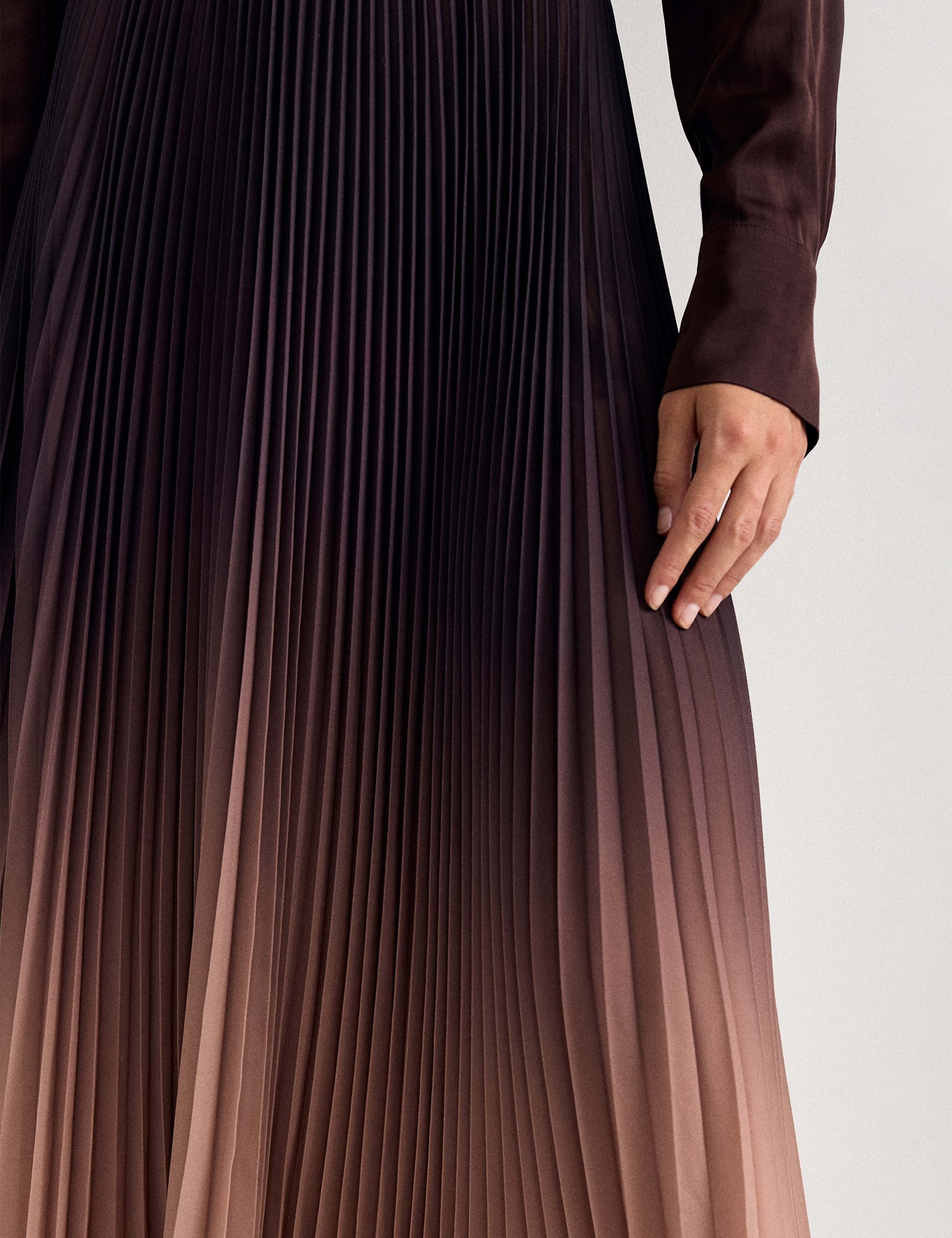 Ombre Pleated Midi Skirt 3 of 6