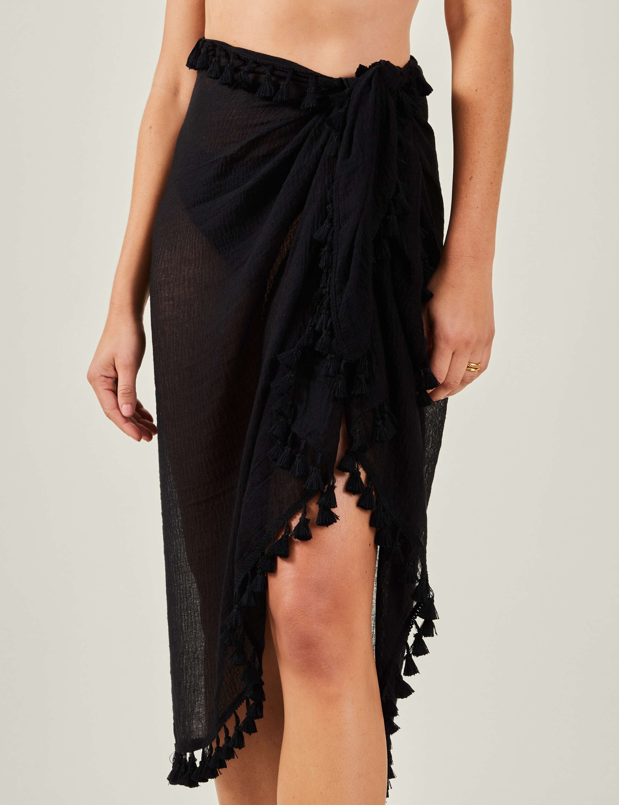 Tassel Sarong 4 of 4