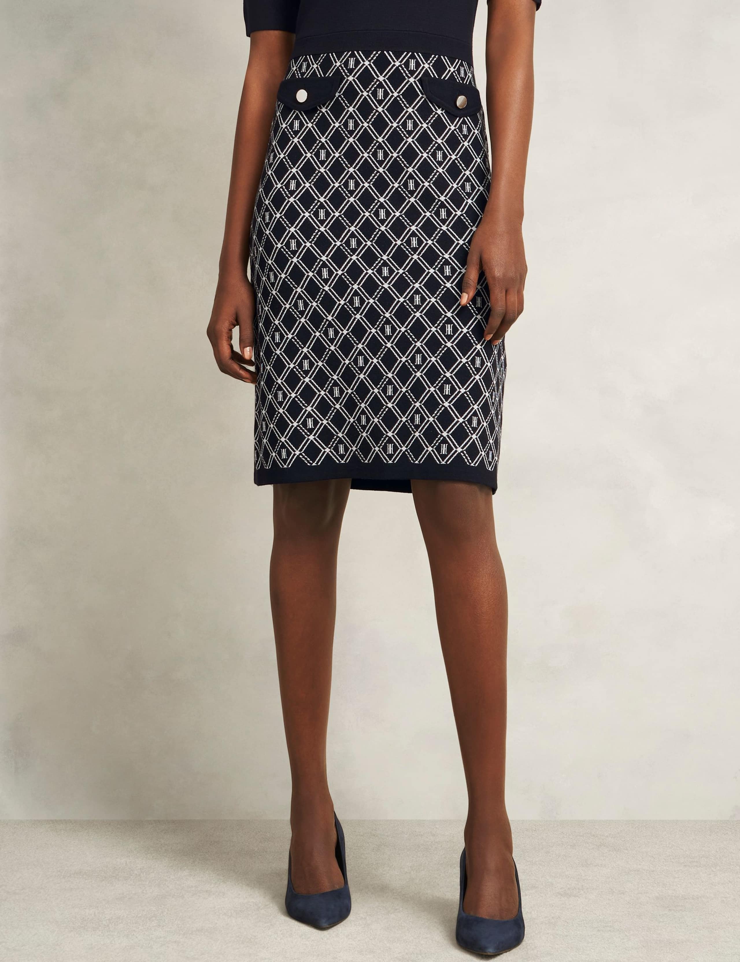 Printed Knee Length Skater Dress 4 of 7