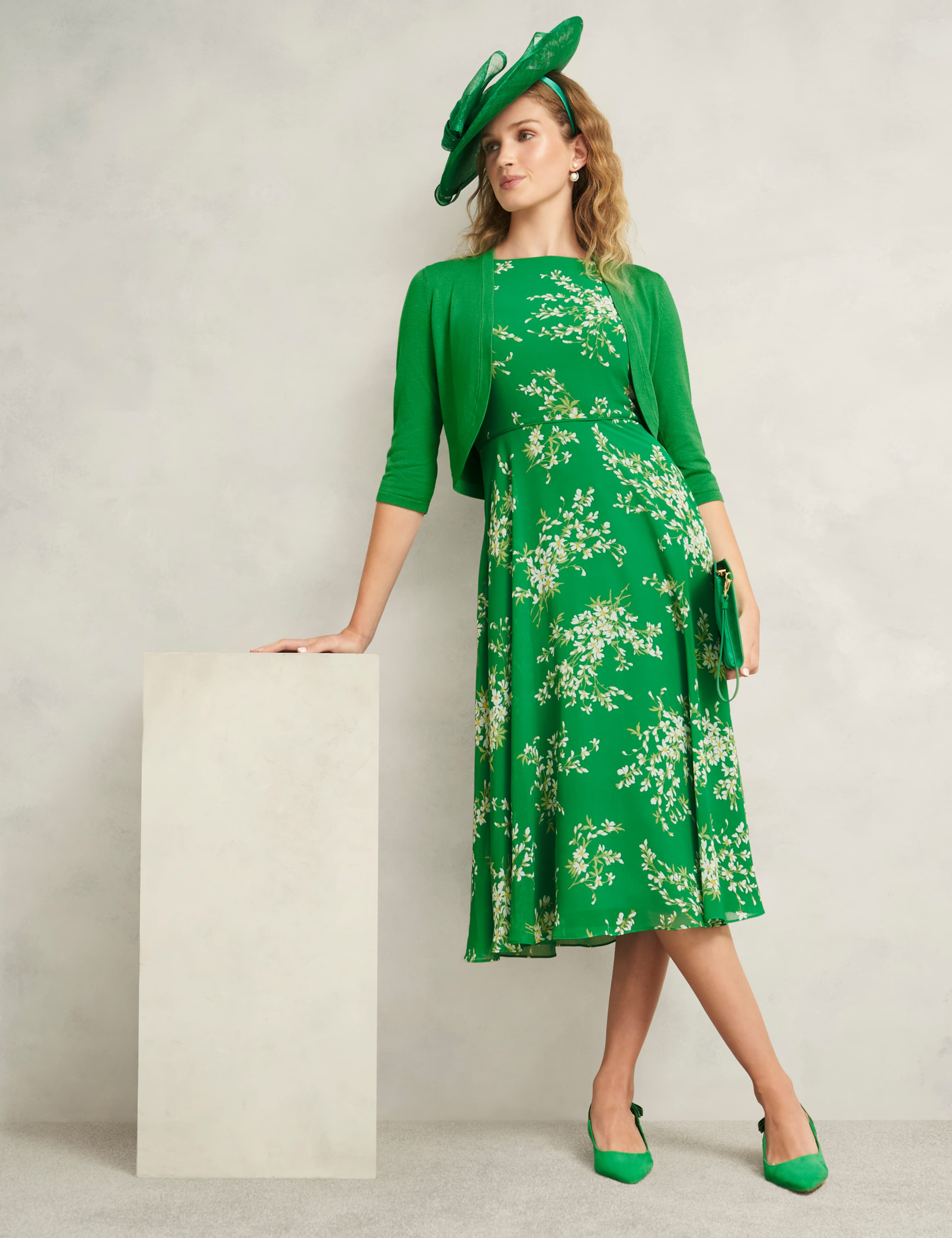 Edge to Edge Cropped Cardigan 4 of 5