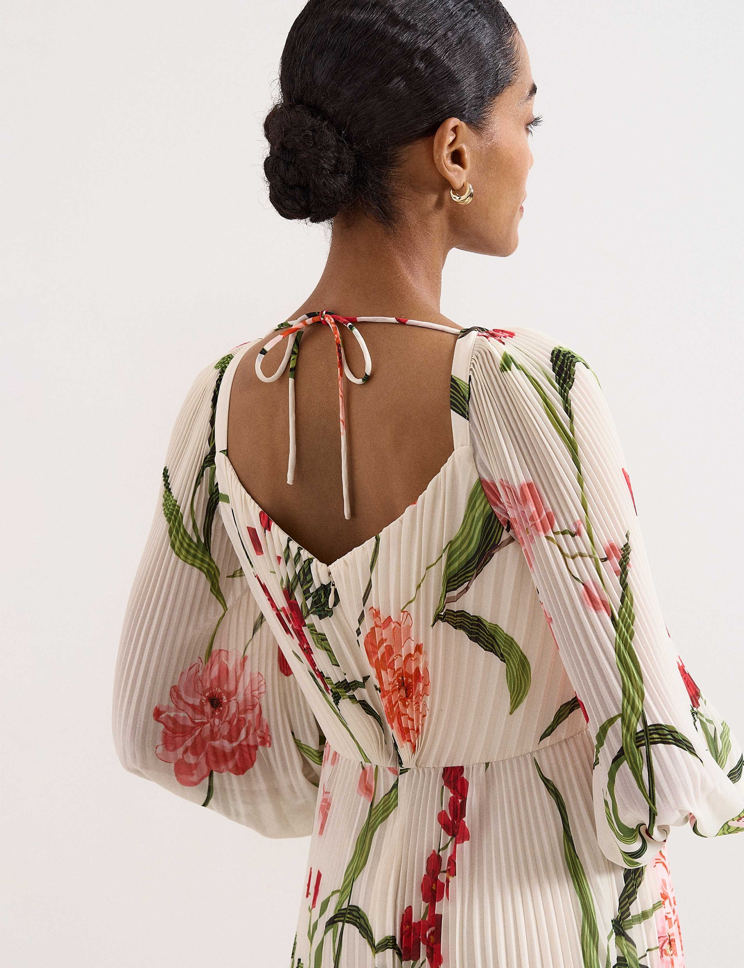 Floral Pleated Sweetheart Neckline Maxi Dress 3 of 8