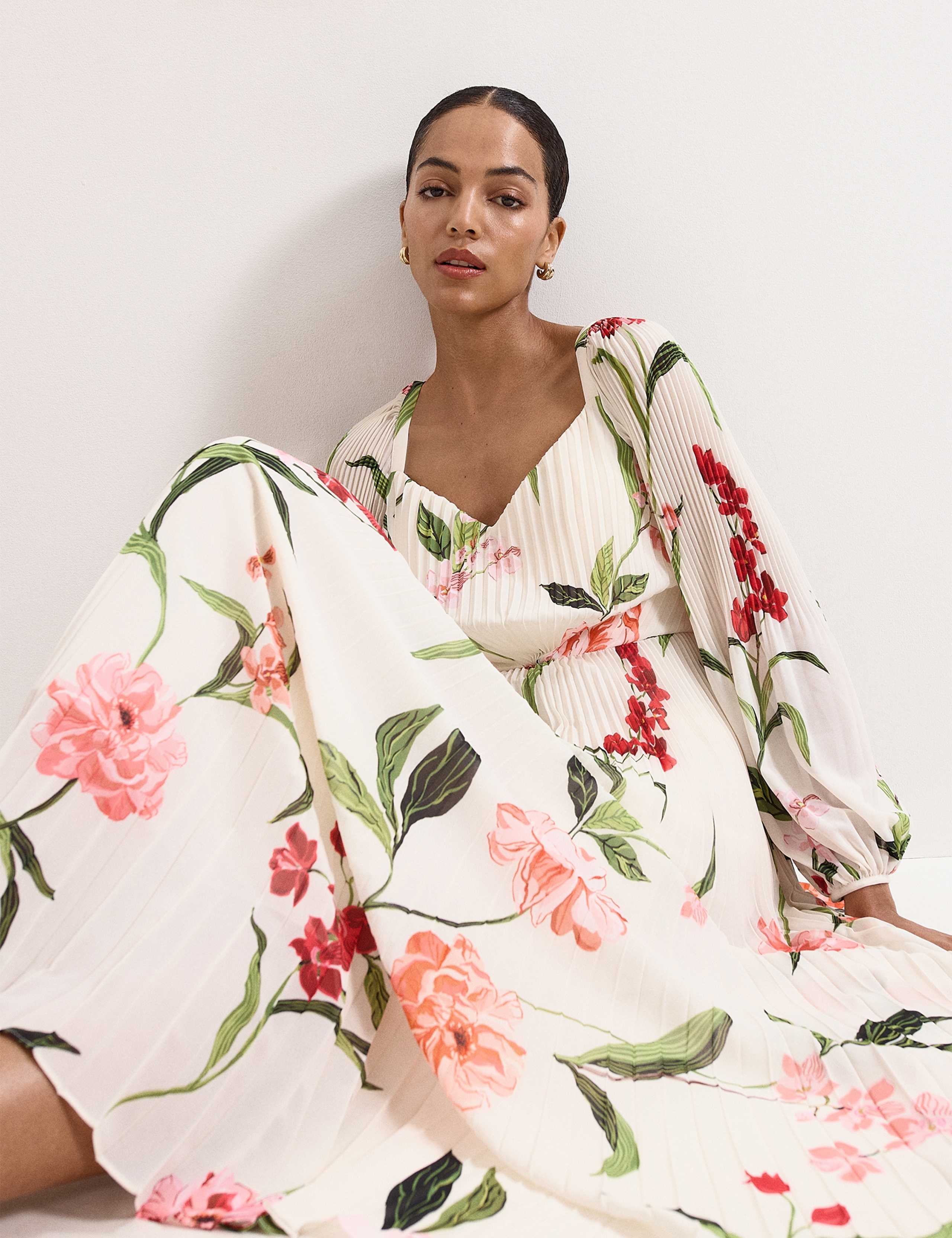 Floral Pleated Sweetheart Neckline Maxi Dress 5 of 8
