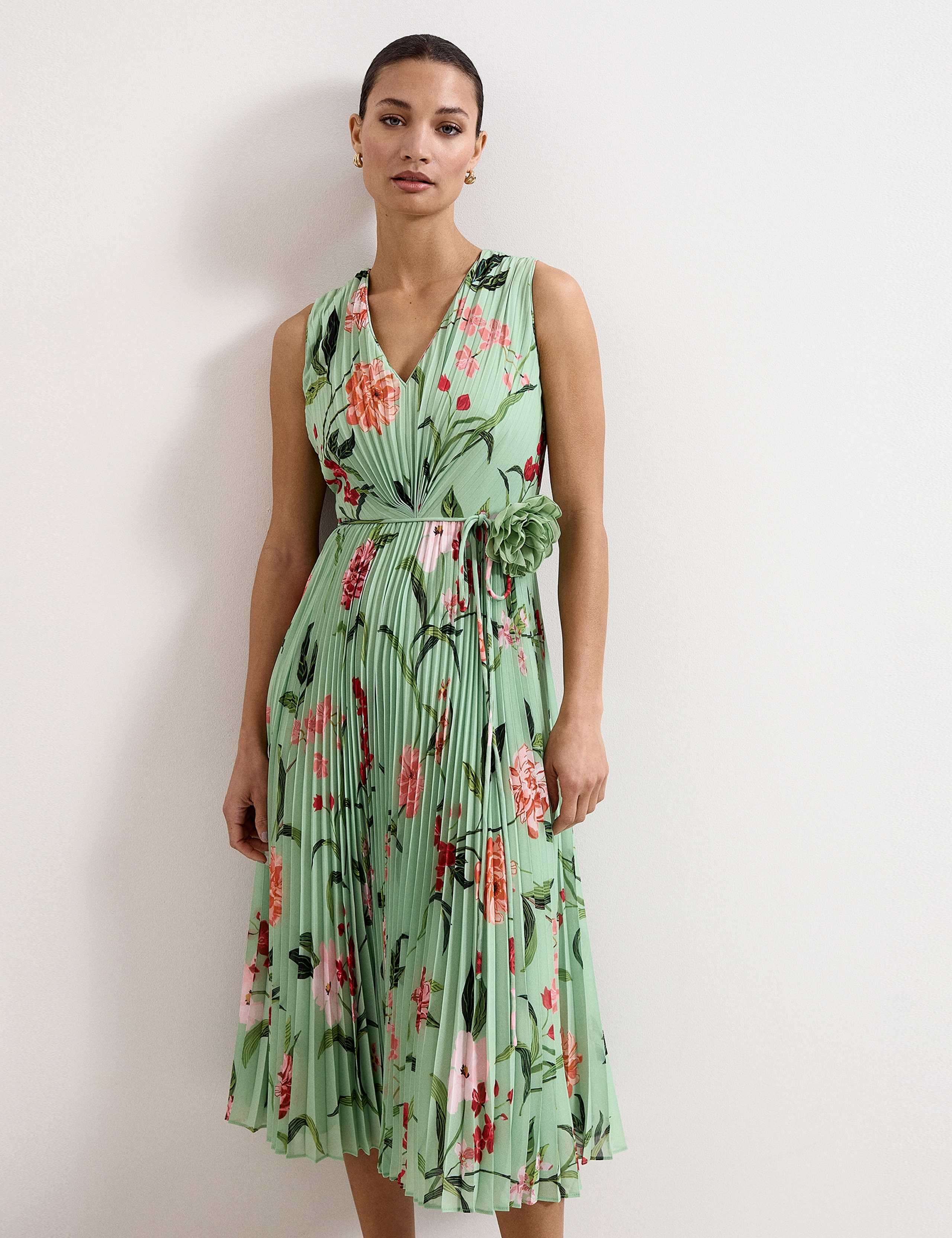 Floral Pleated V-Neck Midi Skater Dress 5 of 7