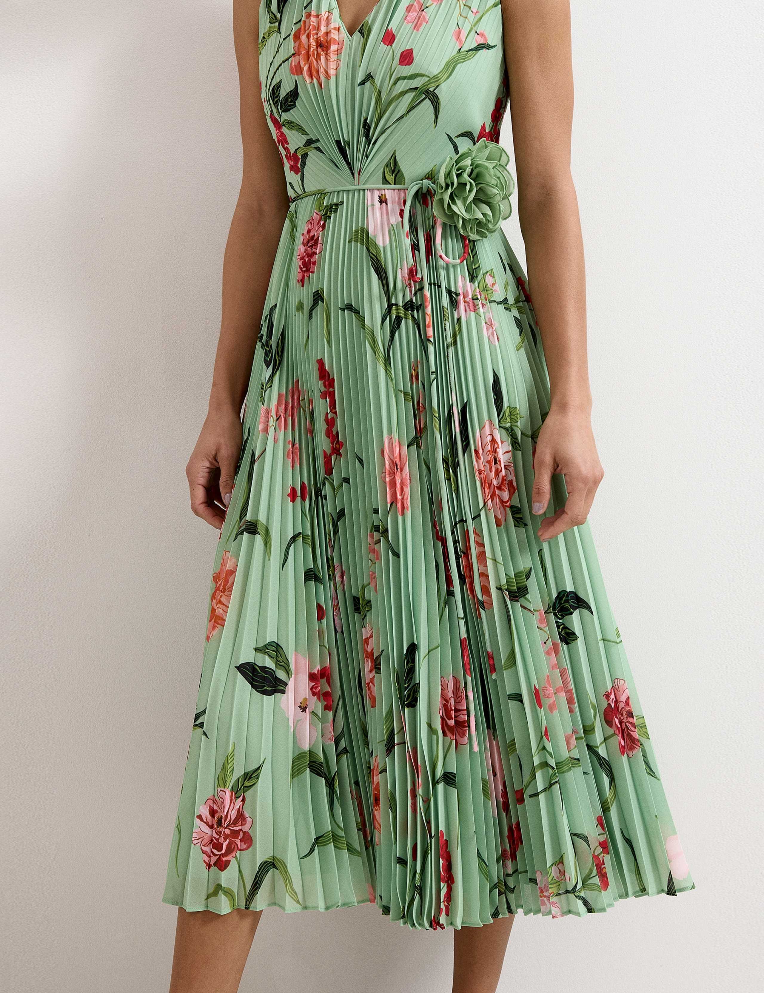 Floral Pleated V-Neck Midi Skater Dress 7 of 7