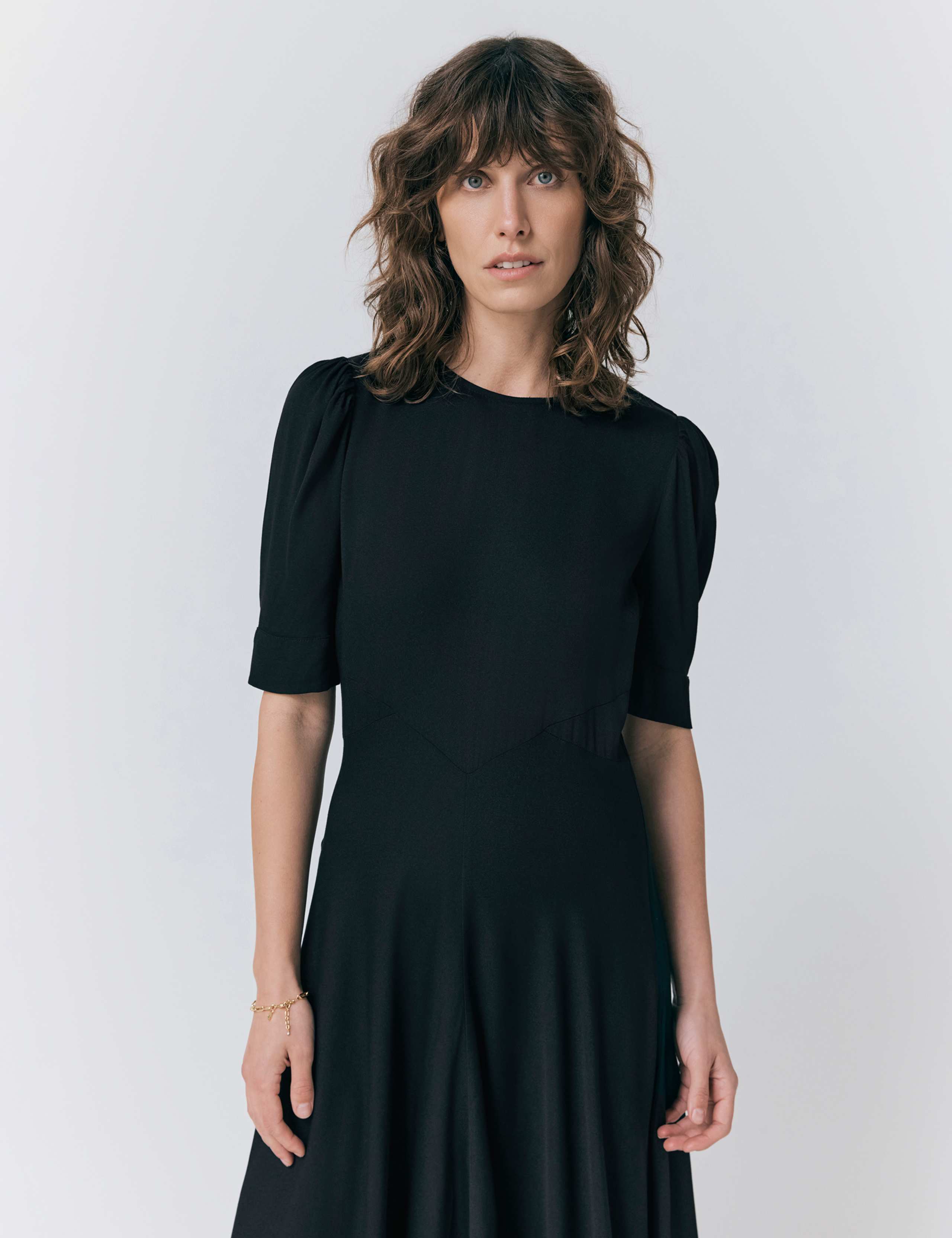 Crepe Round Neck Puff Sleeve Midi Tea Dress 3 of 4