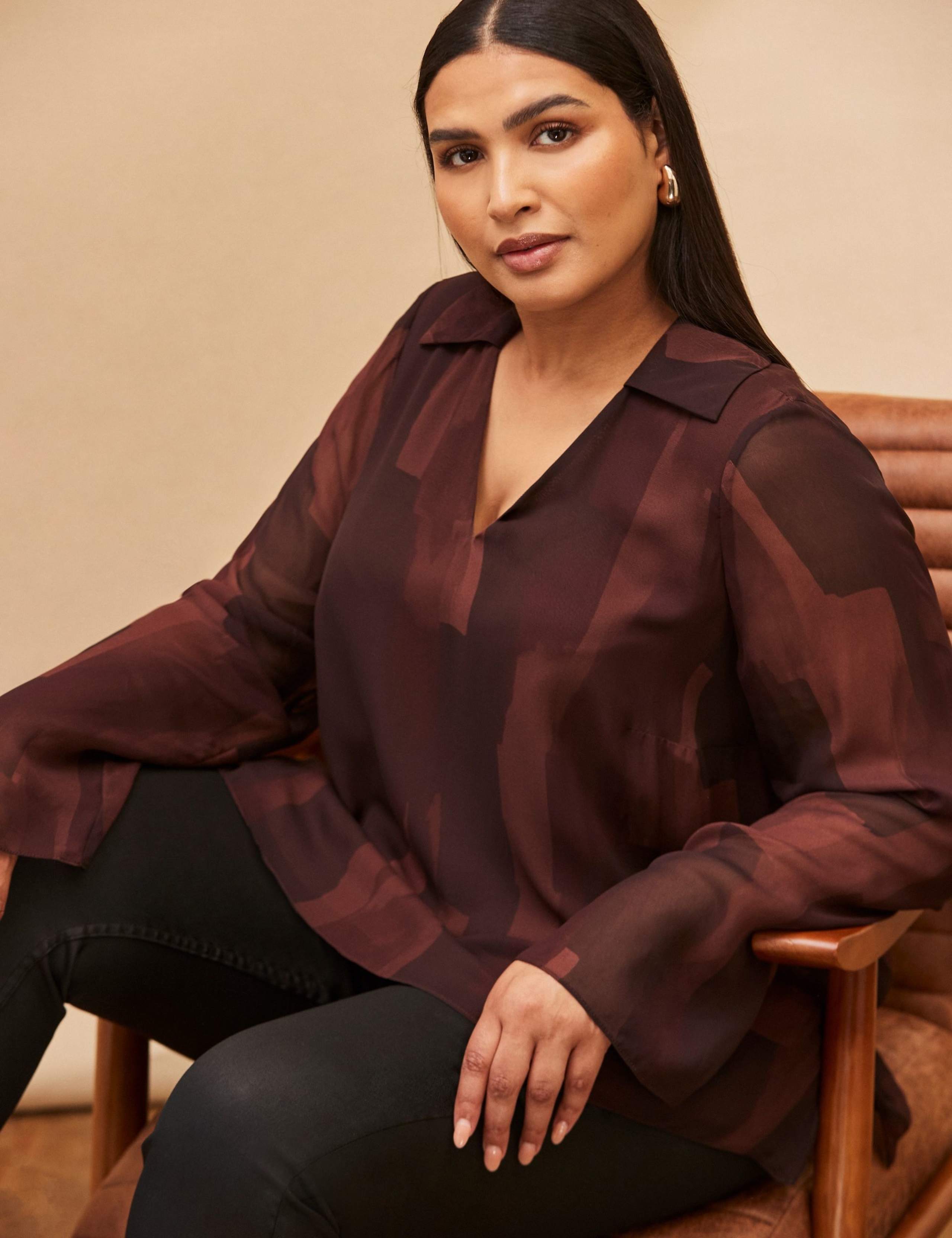 Jersey Geometric V-Neck Tunic 4 of 4