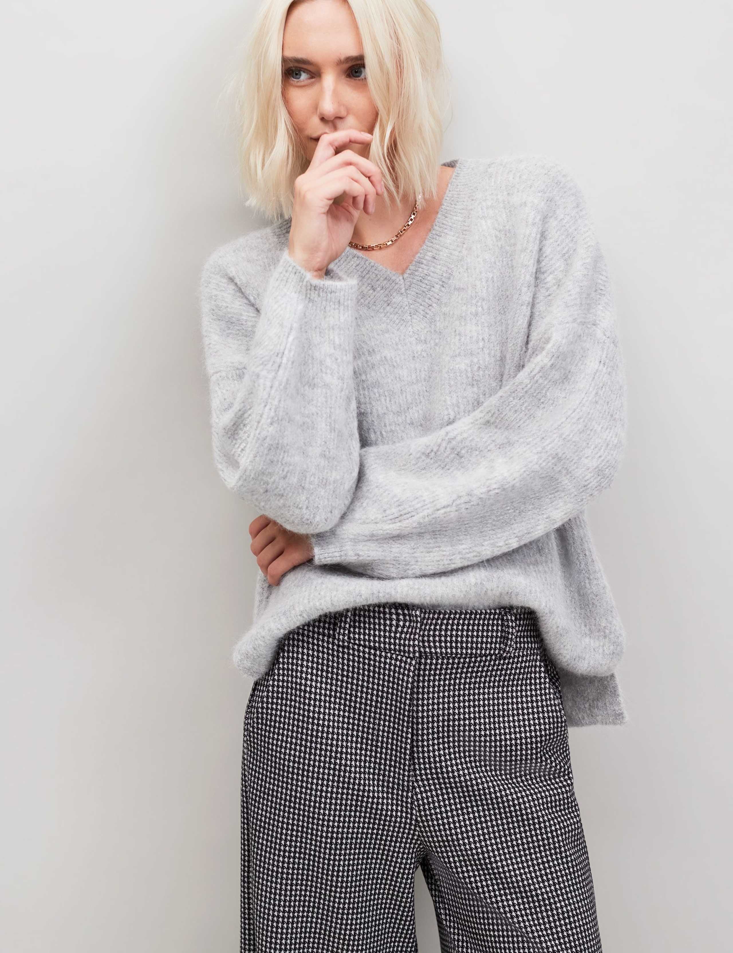 Alpaca Rich V-Neck Relaxed Jumper 1 of 3