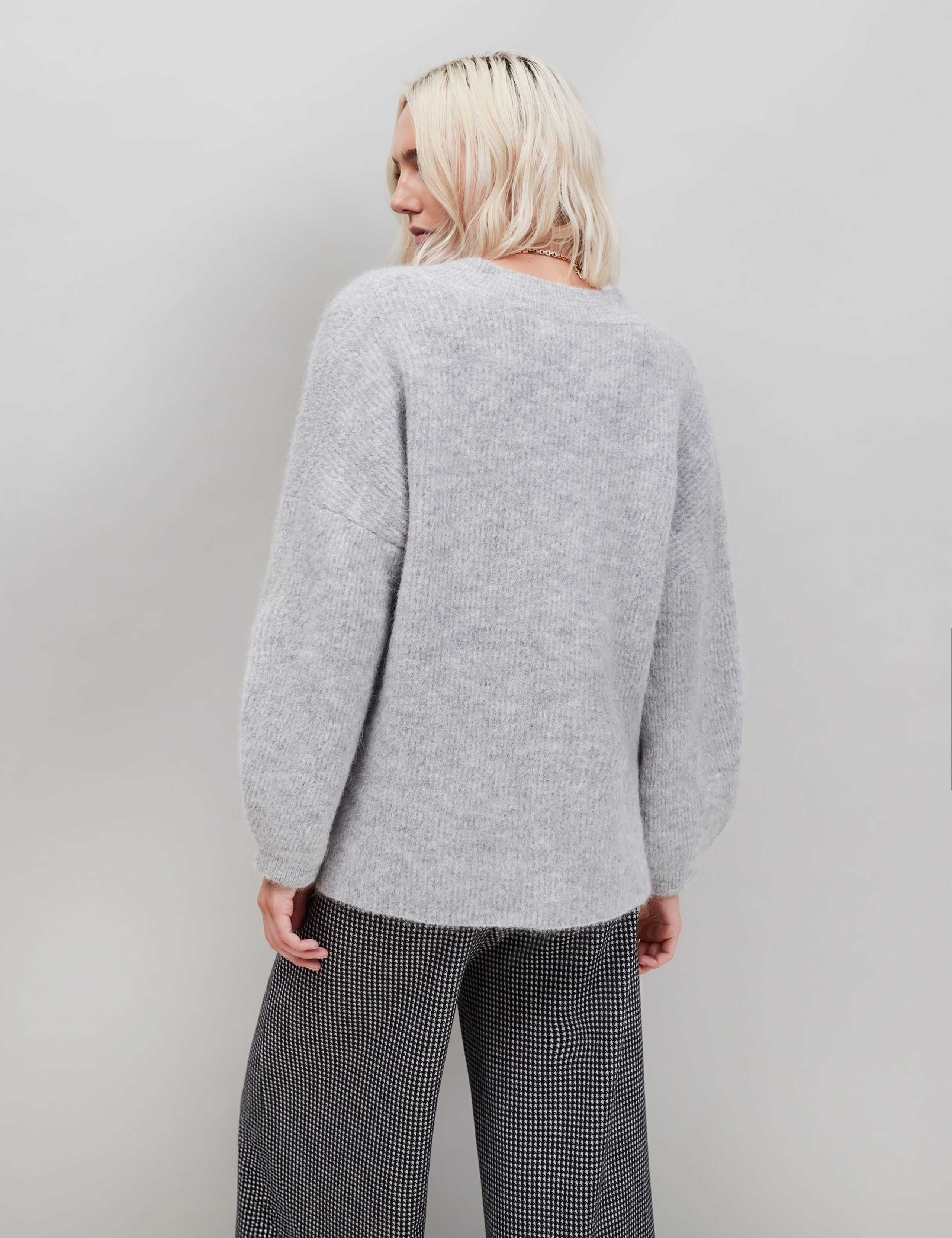 Alpaca Rich V-Neck Relaxed Jumper 2 of 3