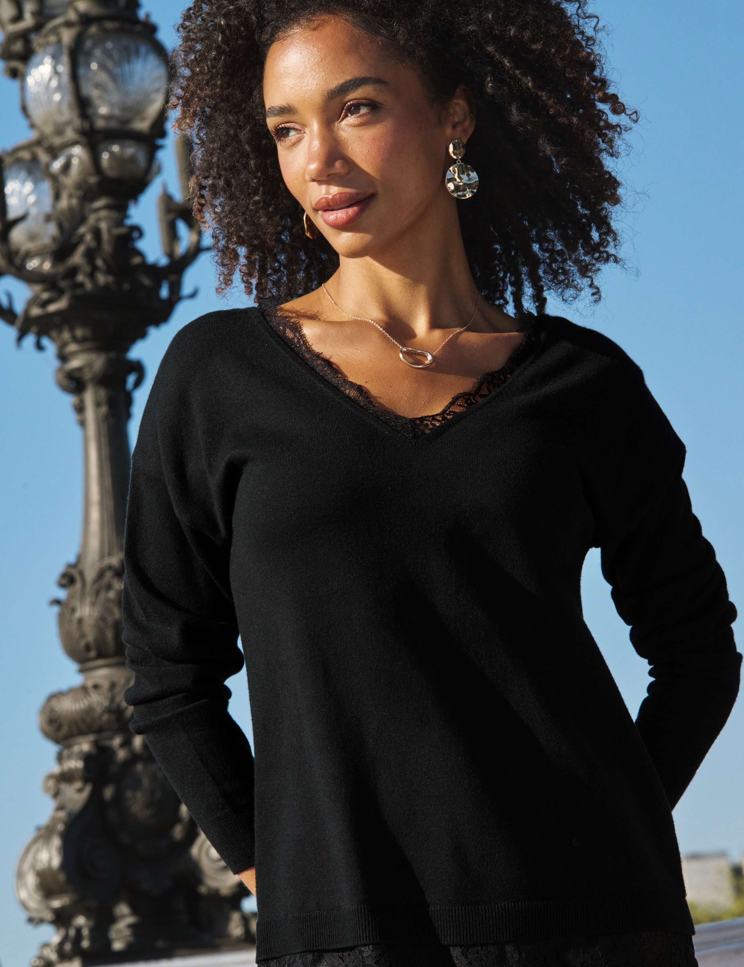 V Neck Lace Detail Jumper 2 of 6