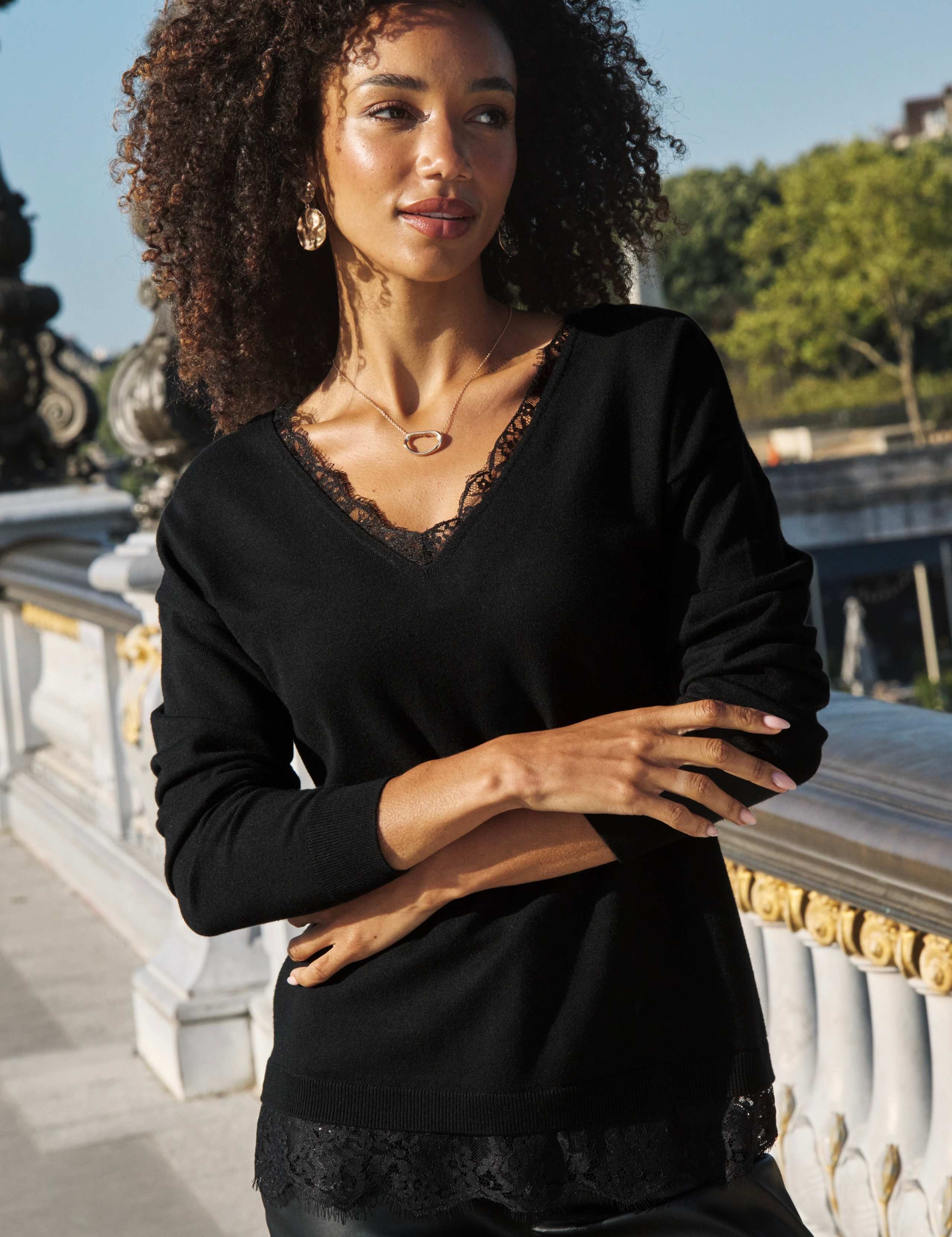 V Neck Lace Detail Jumper 3 of 6