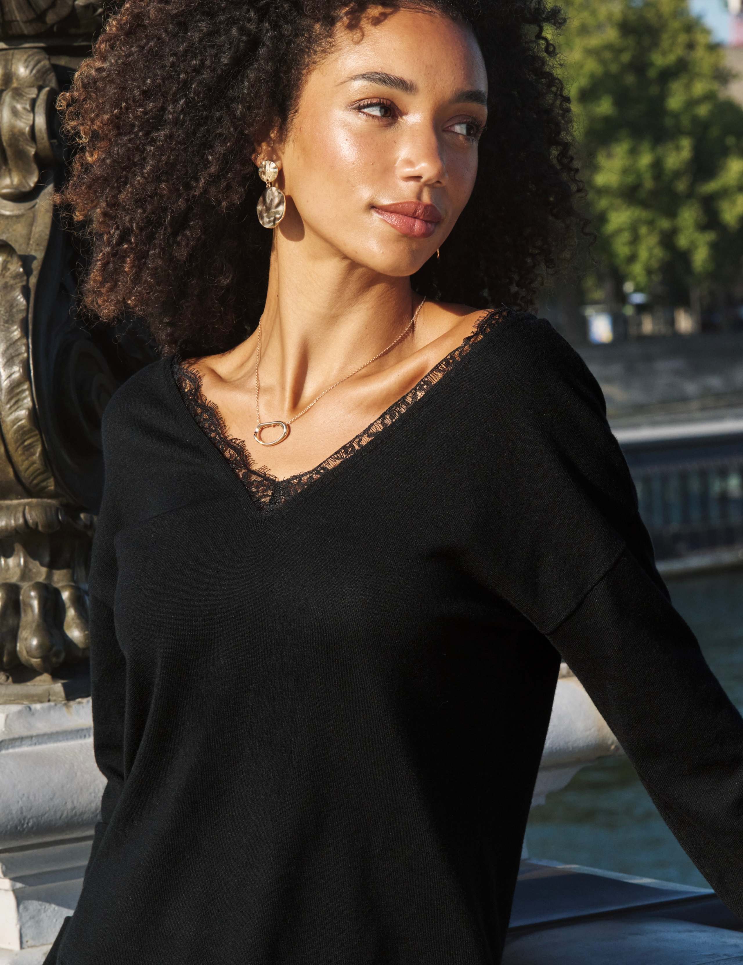 V Neck Lace Detail Jumper 6 of 6