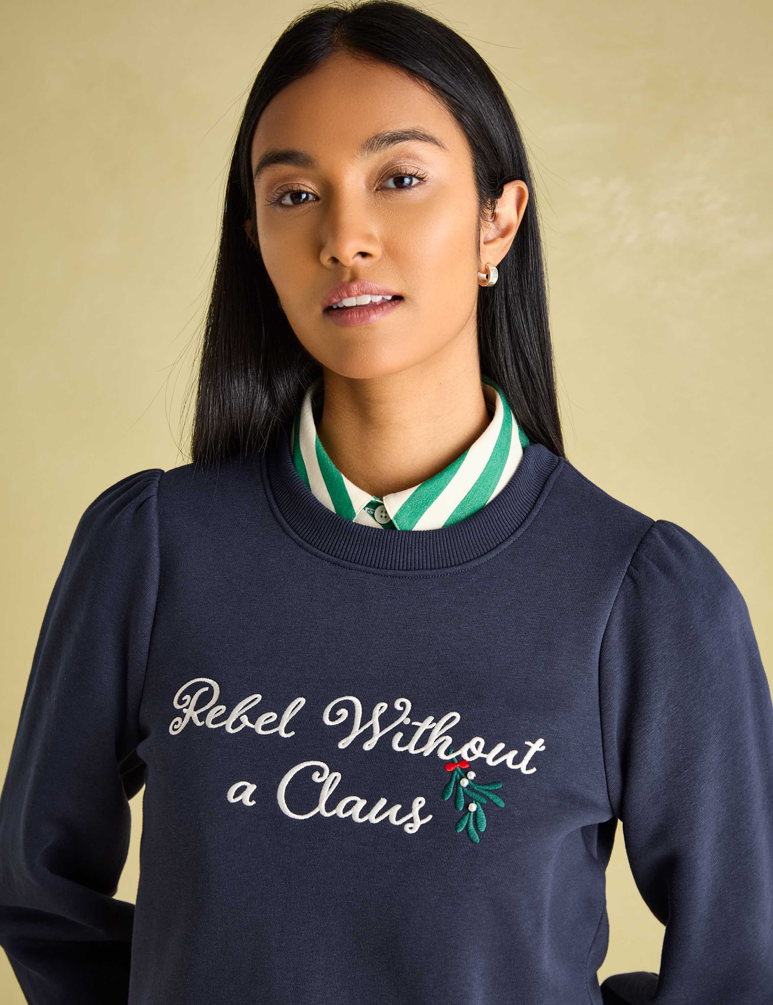 Natural Reflections Christmas Cocktail Crew-Neck Long-Sleeve Sweatshirt | Cabela's