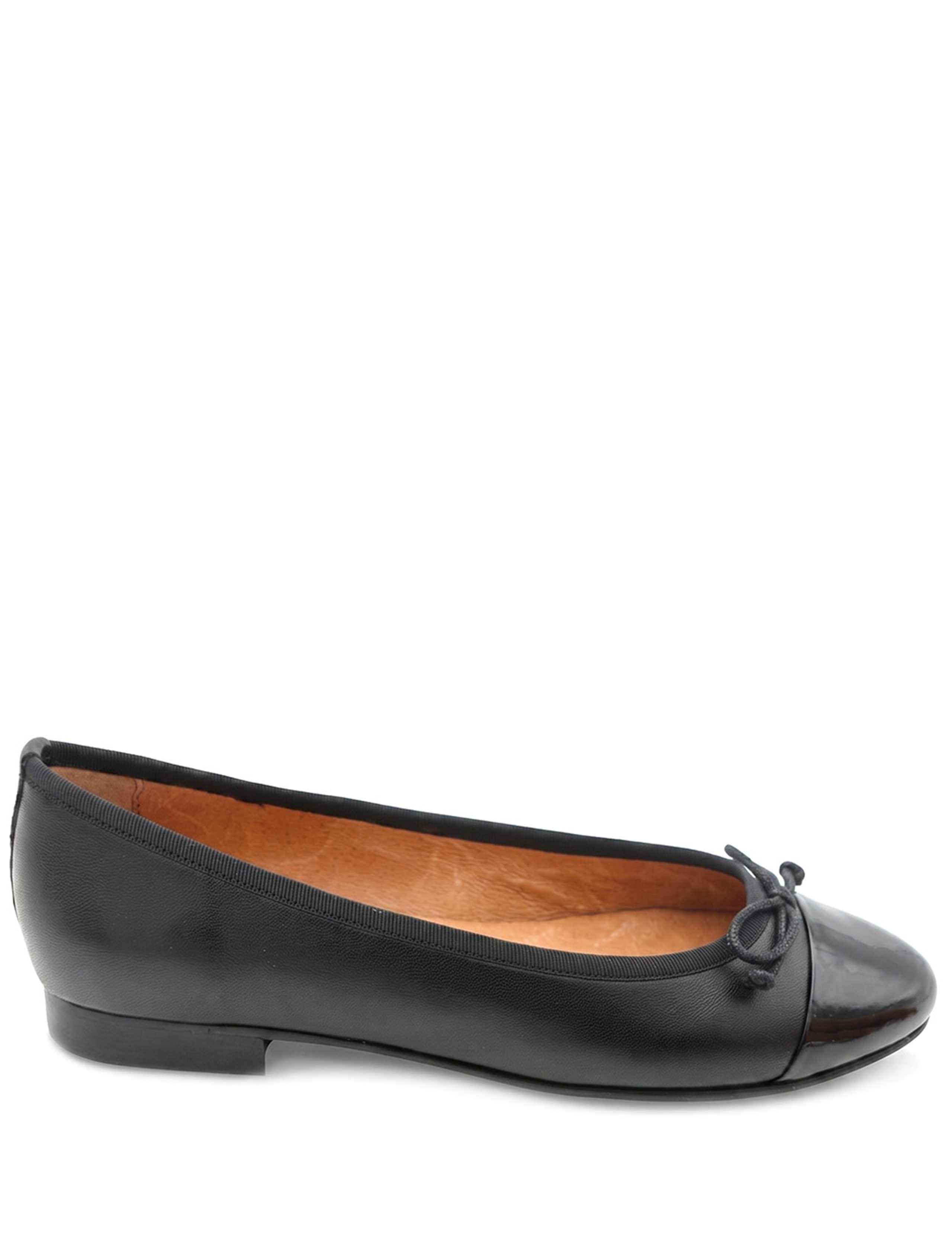Leather Flat Pumps 2 of 6