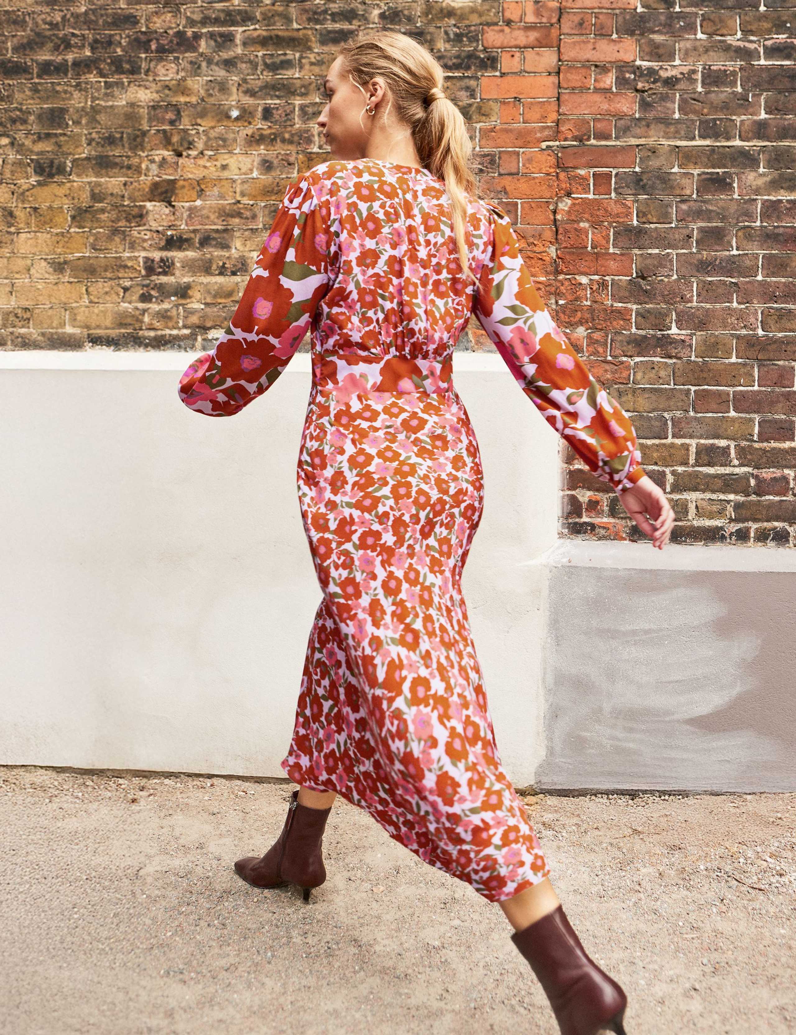 Floral V-Neck Midaxi Waisted Dress 2 of 5