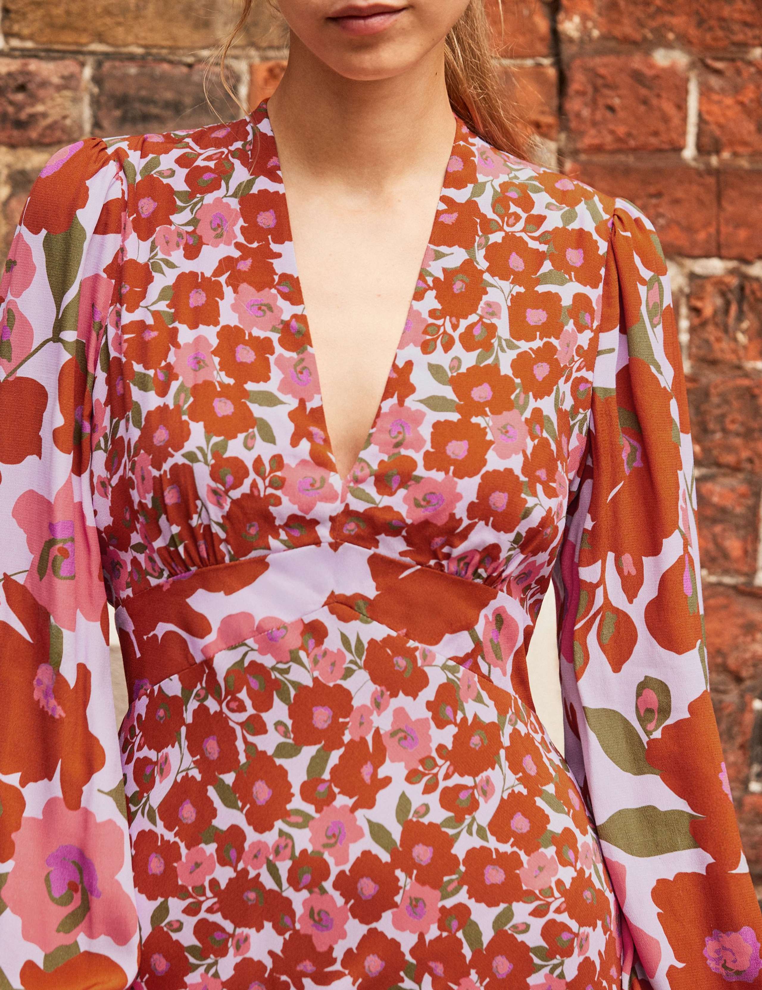 Floral V-Neck Midaxi Waisted Dress 3 of 5