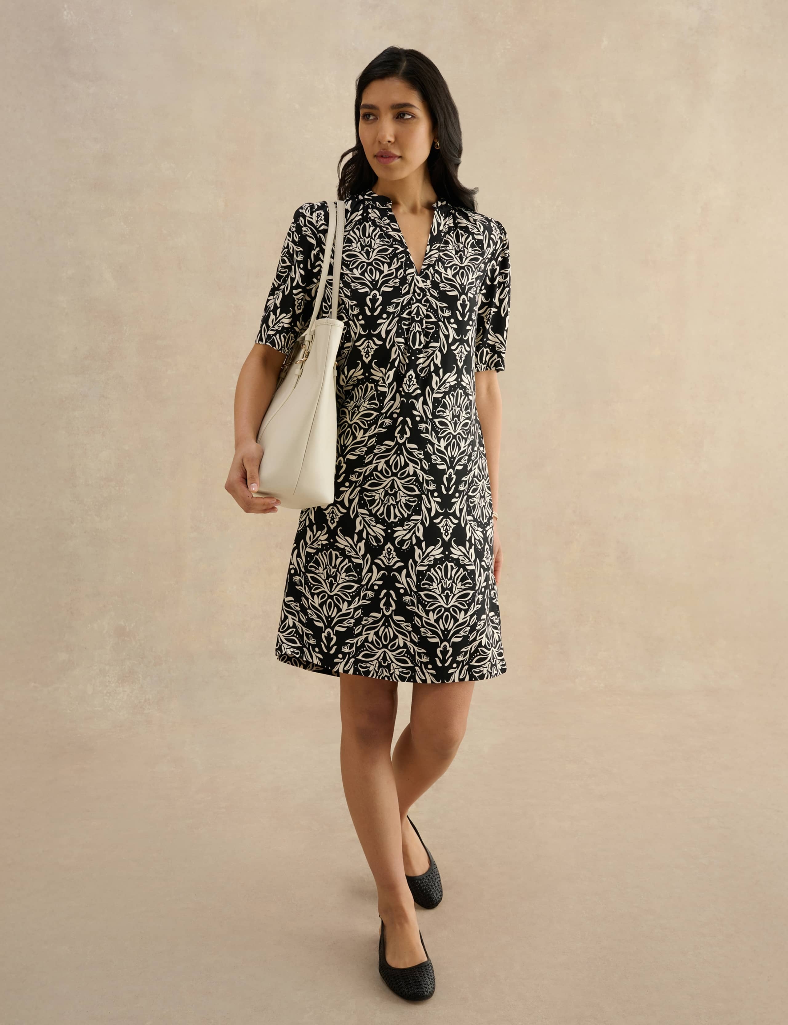 Printed Knee Length Shift Dress 3 of 6
