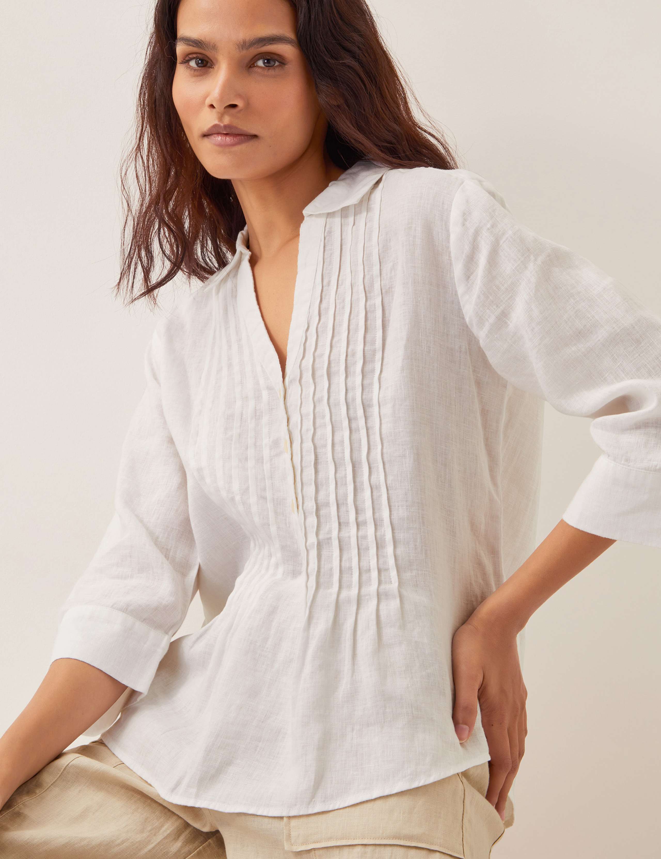 Pure Linen Collared V-Neck Pintuck Blouse 3 of 4