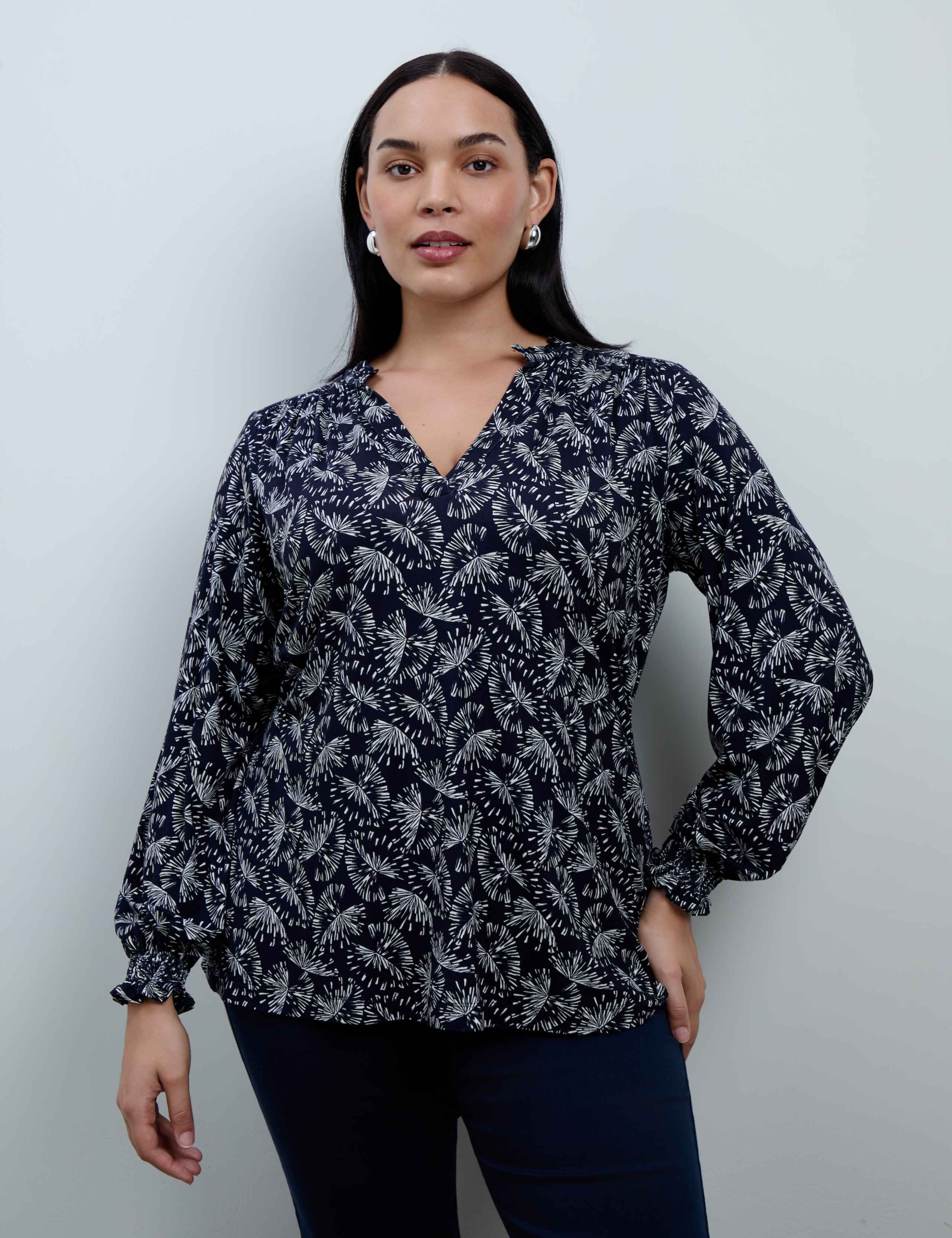 Printed Notch Neck Blouse 3 of 4