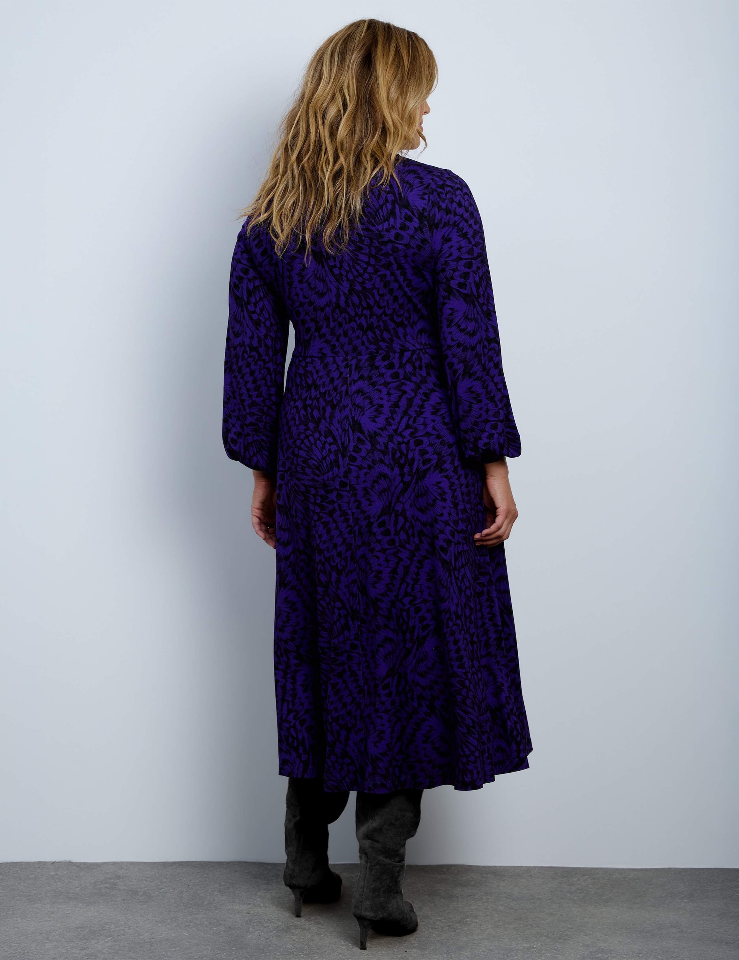 Curve Jersey Printed V Neck Midaxi Dress 2 of 4