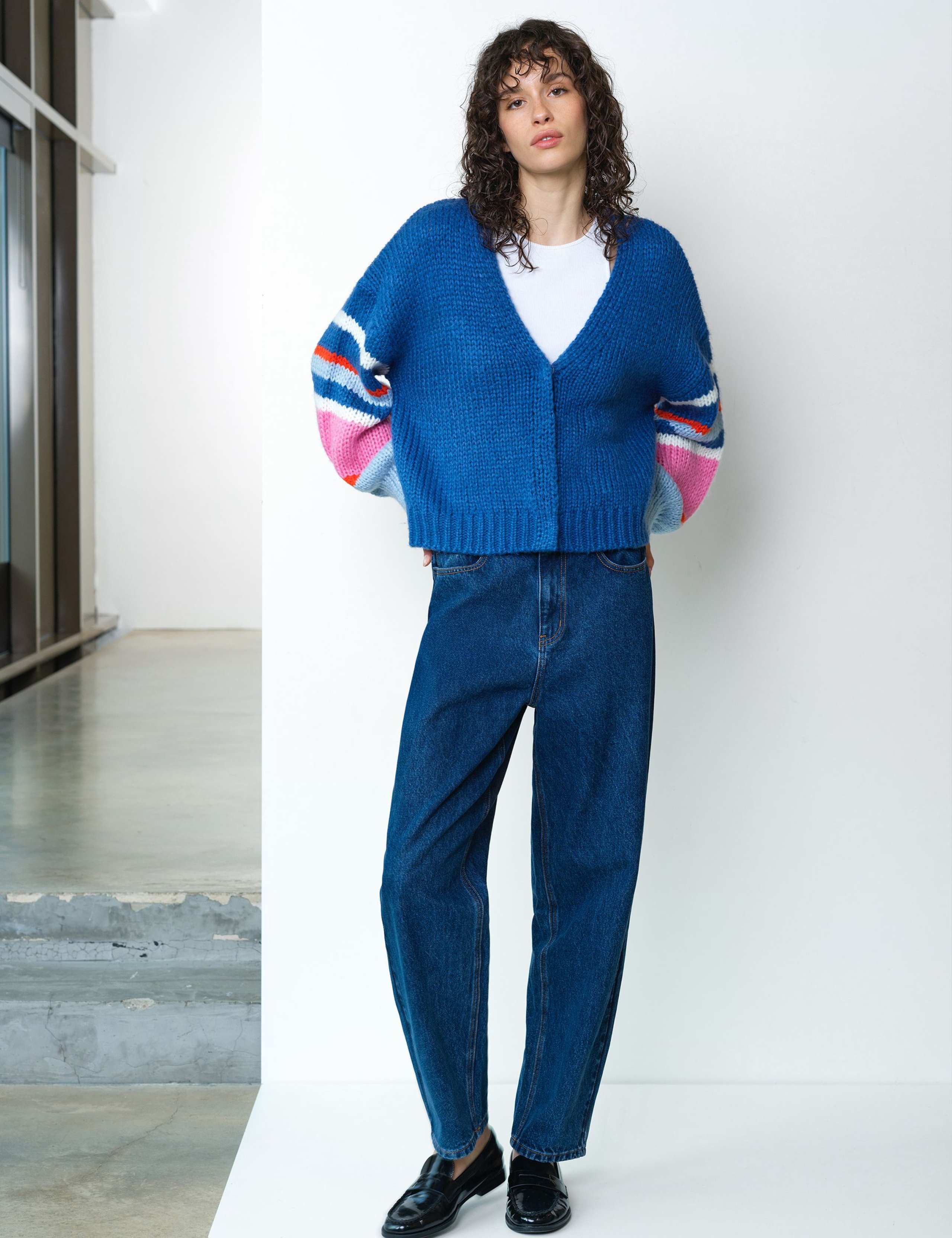 Ribbed V-Neck Cardigan 3 of 6