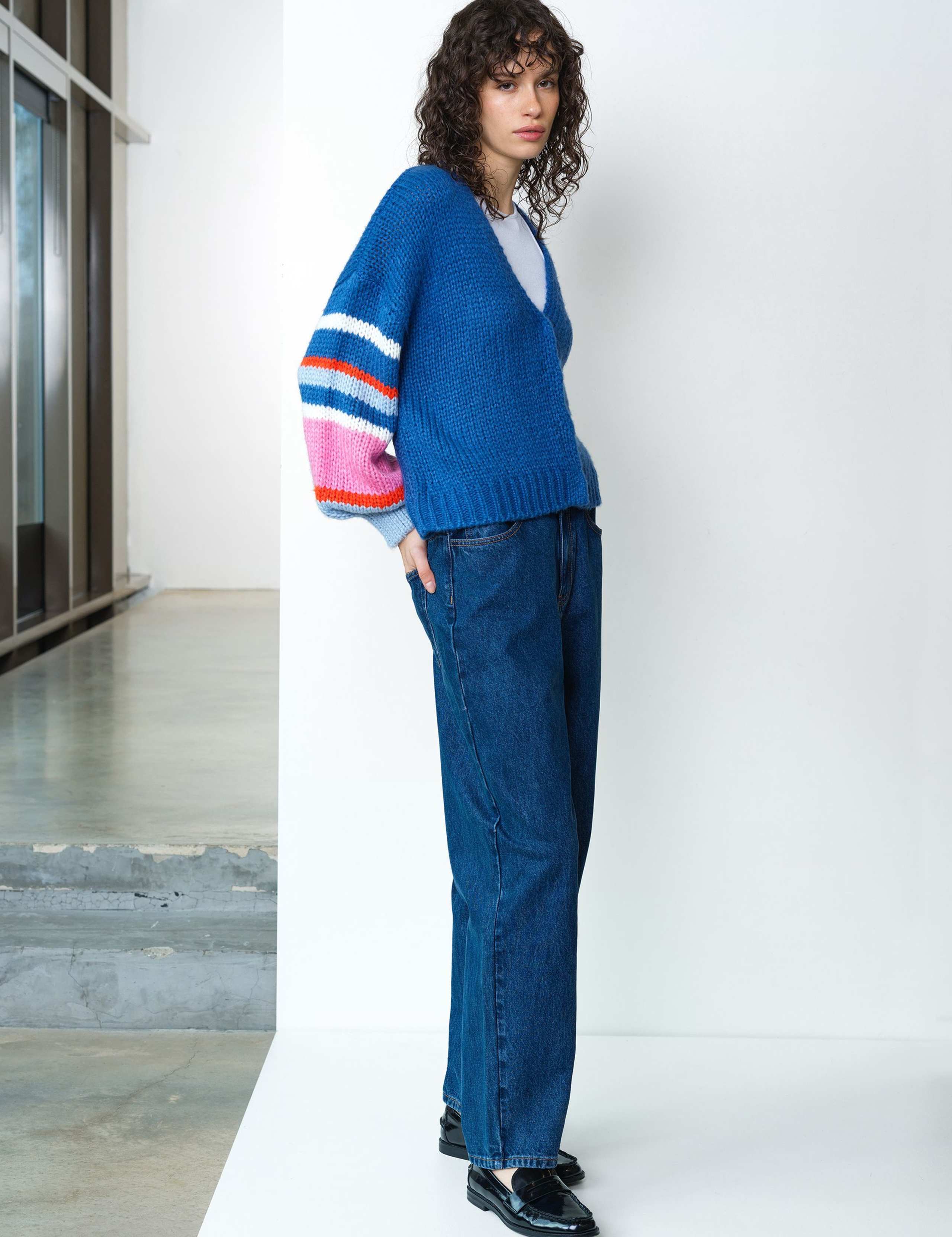 Ribbed V-Neck Cardigan 4 of 6