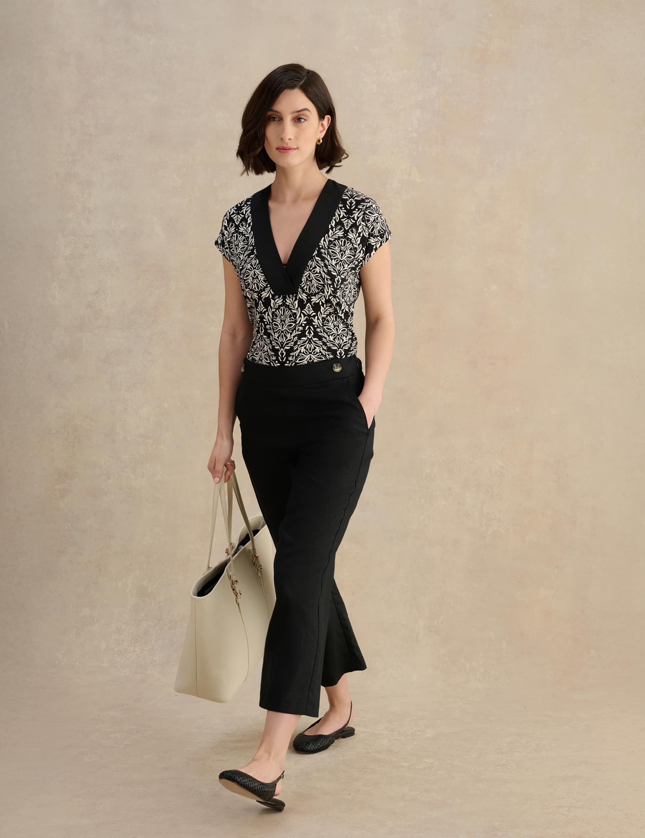 Jersey Printed V-Neck Top 3 of 6