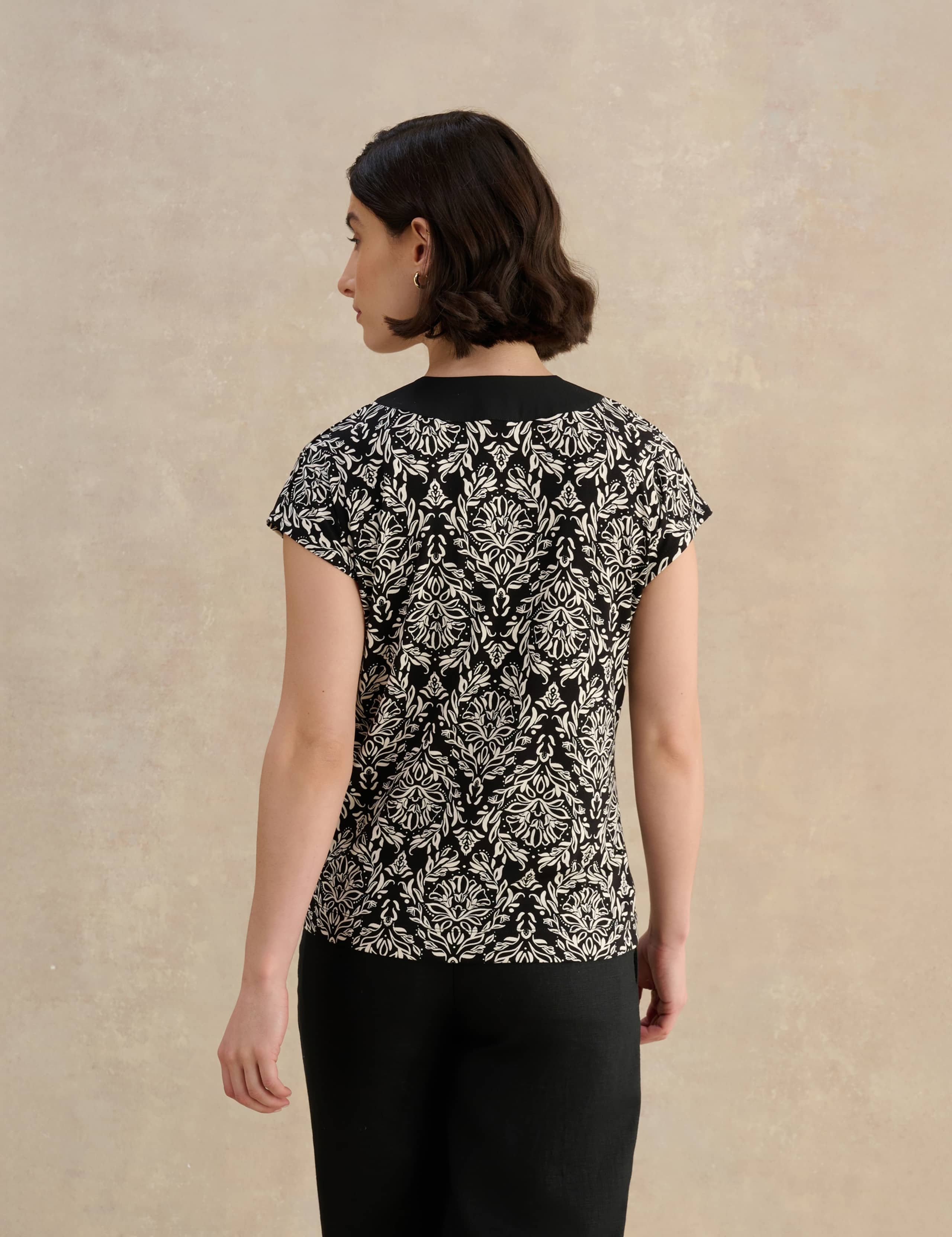 Jersey Printed V-Neck Top 4 of 6