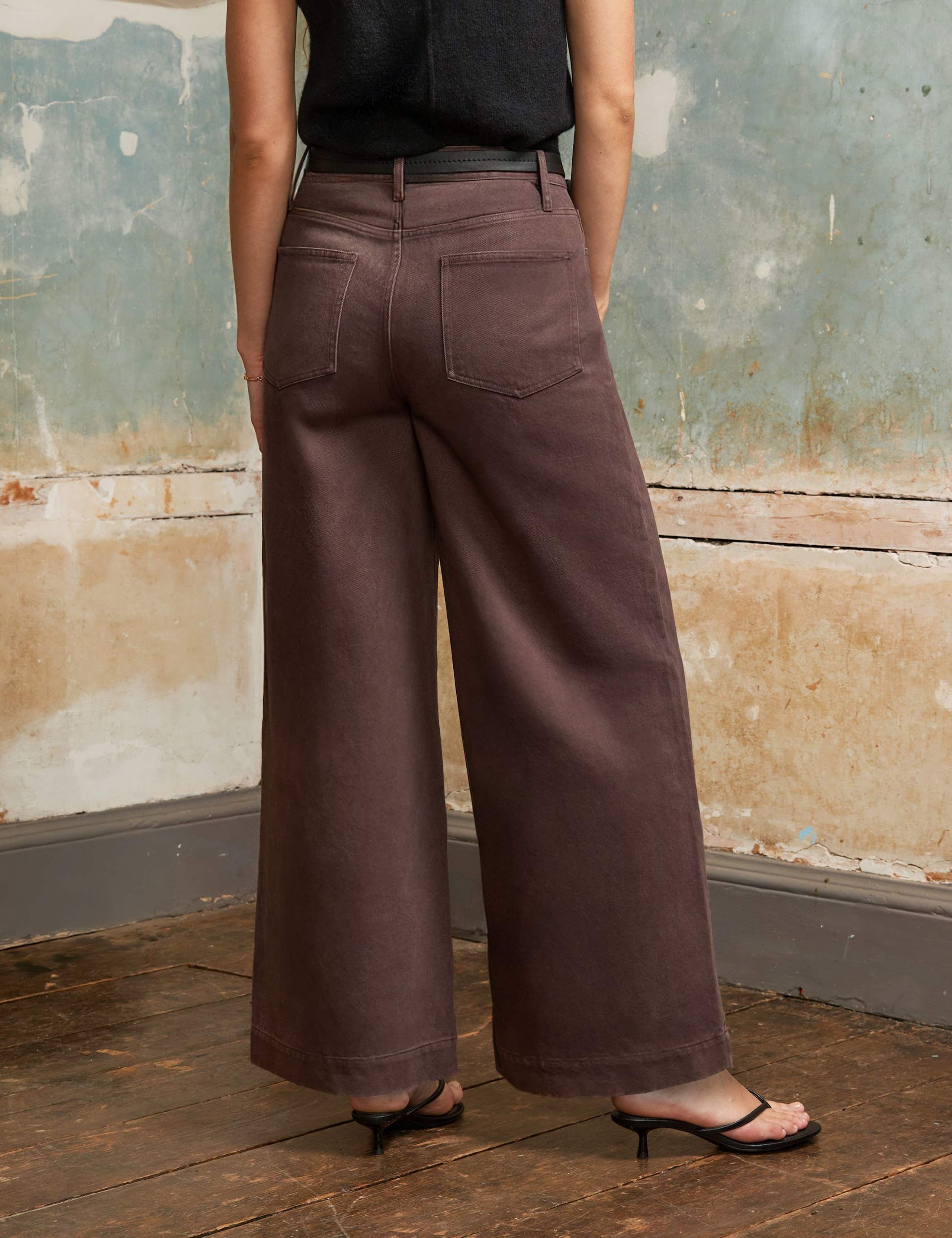 Chocolate High-Rise Wide-Leg Jeans 3 of 4